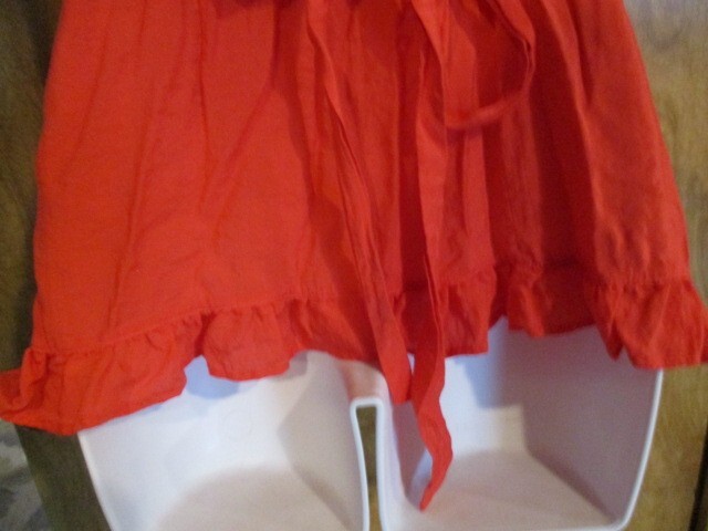 MINE Red Ruffled Blouse w/Tie Back,2 Buttons,& Zipper 60%Cotton 40% Polyester LG