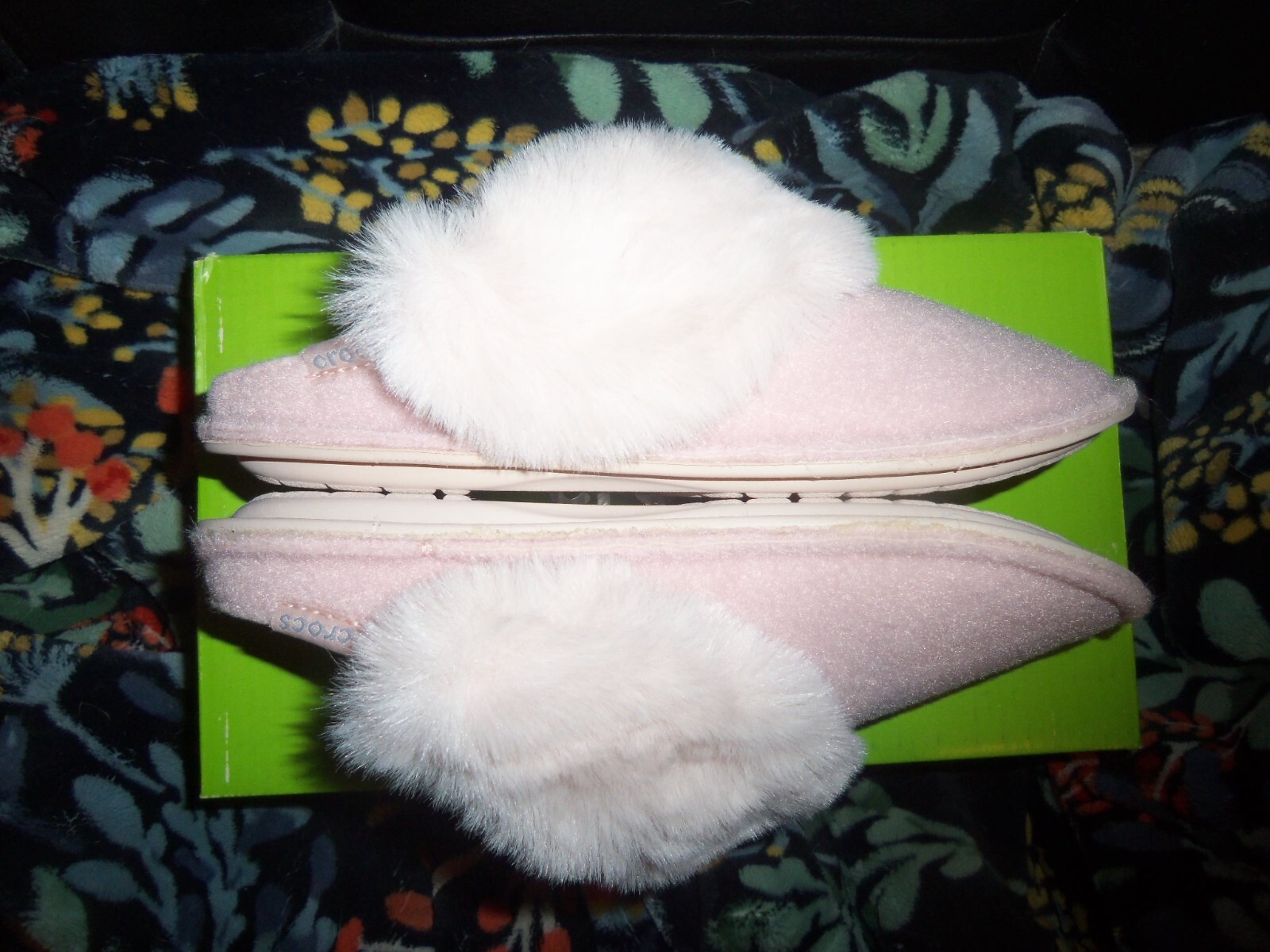 Crocs Classic Luxe Pink Rose Dust Fur Fuzzy Scuff Slippers Mule Kids W 4/M 2 New