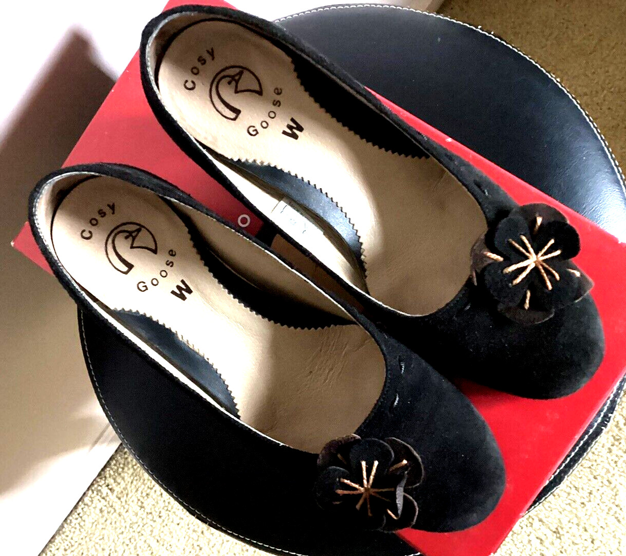 Cosy Goose Womens Black Suede Slip On Kitten Heel Shoes Size 6 – Made in Greece