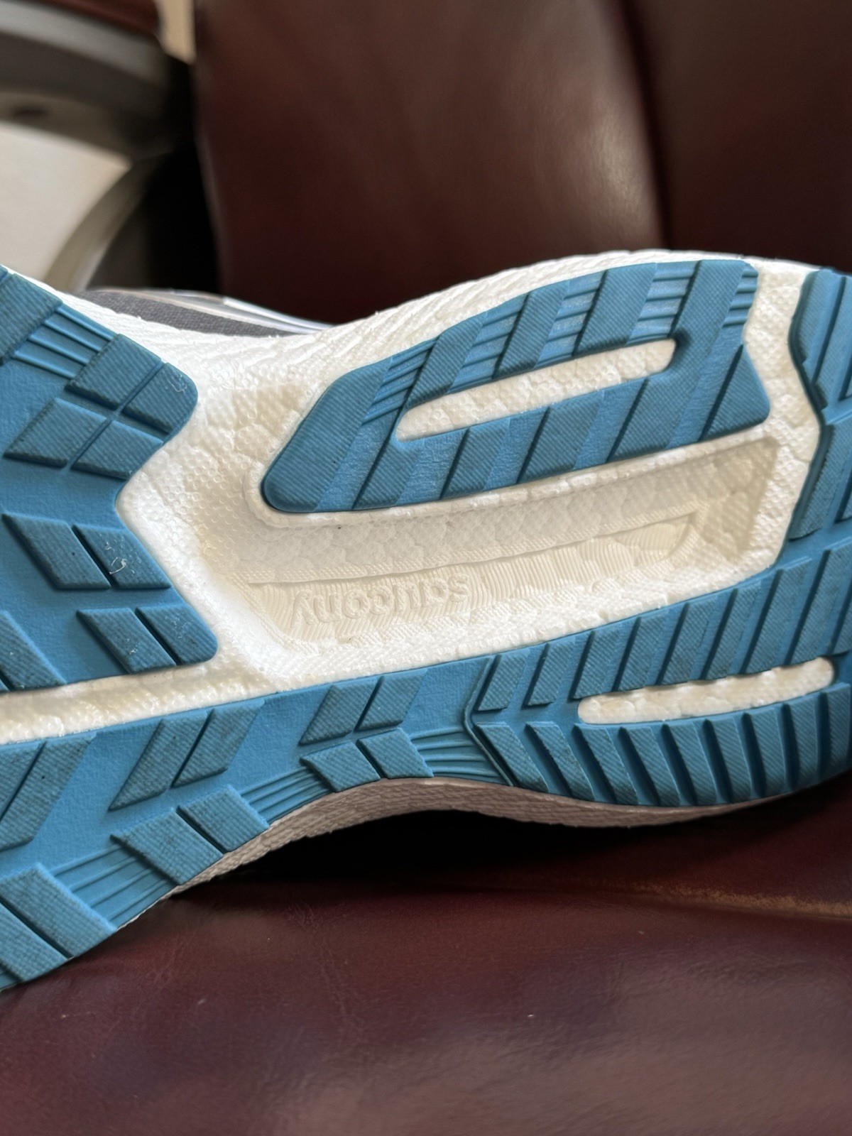 Saucony Triumph Men’s Running Sneaker Lace Up Low Top Rubber Sole Gray/Blue