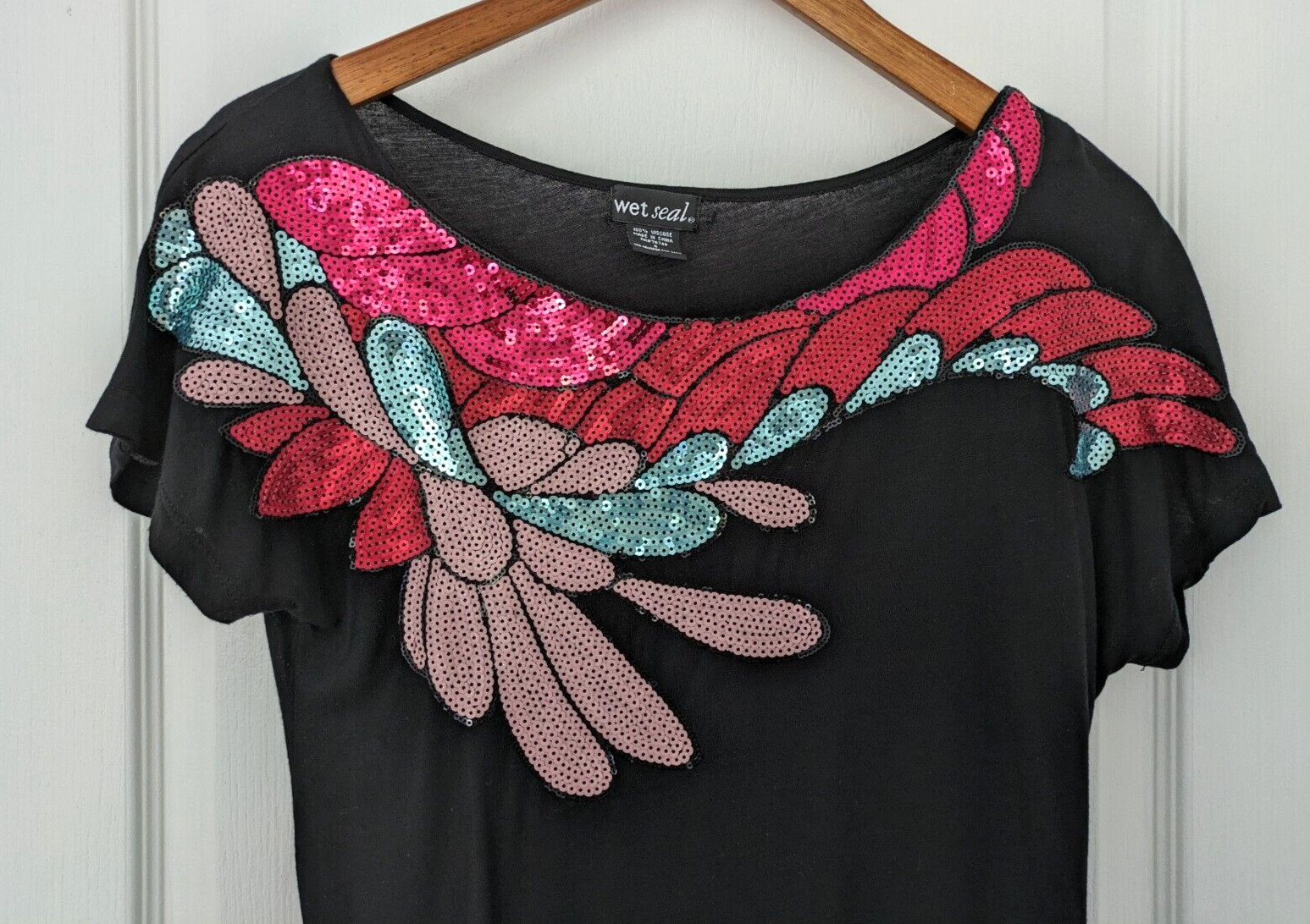 Wet Seal Y2K Embellished Shirt Top T-Shirt Small Junior Black Flower Sequin FLAW