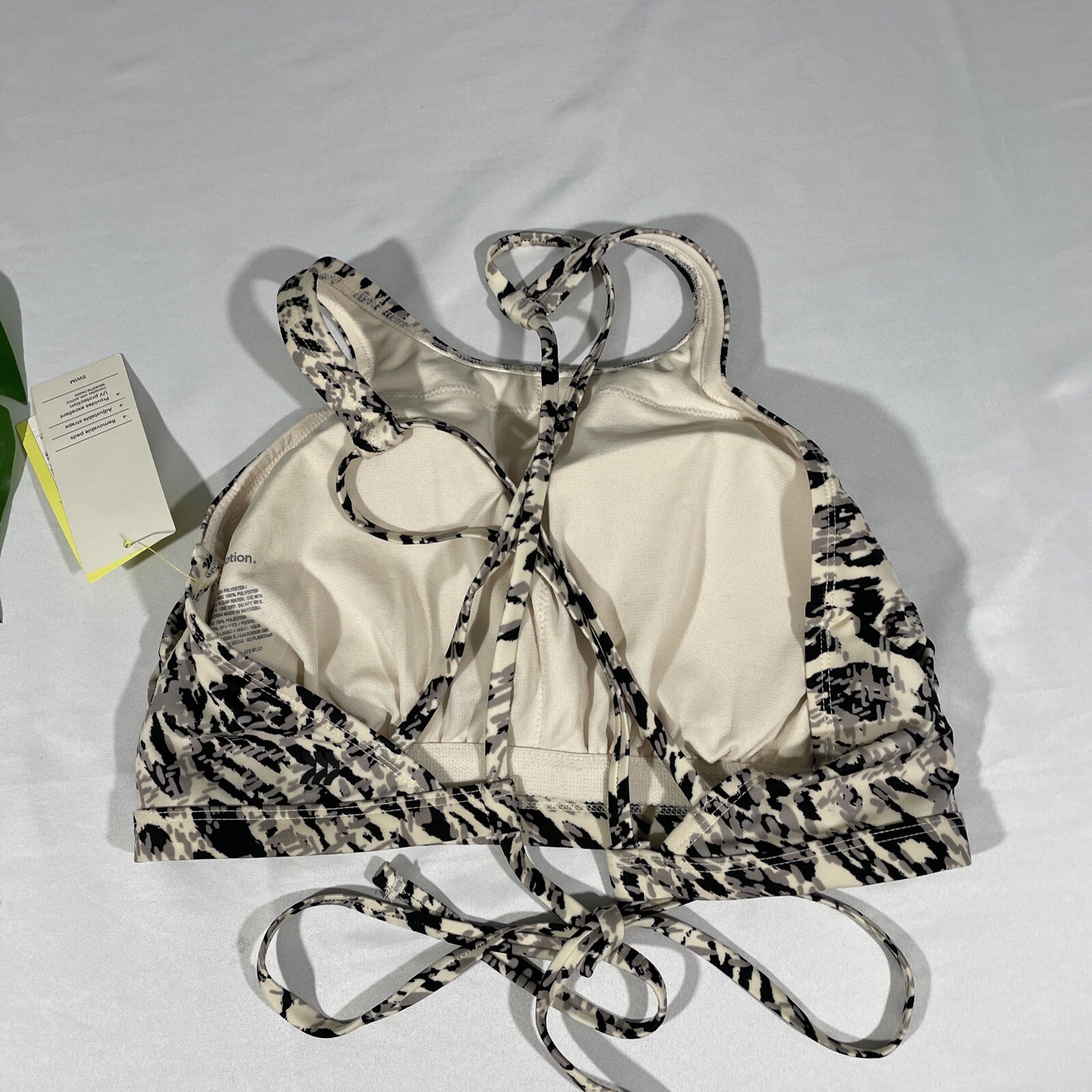 NWT $46 All in Motion [ Medium ] Strappy Bikini Top Boyshort Bottom Animal T451