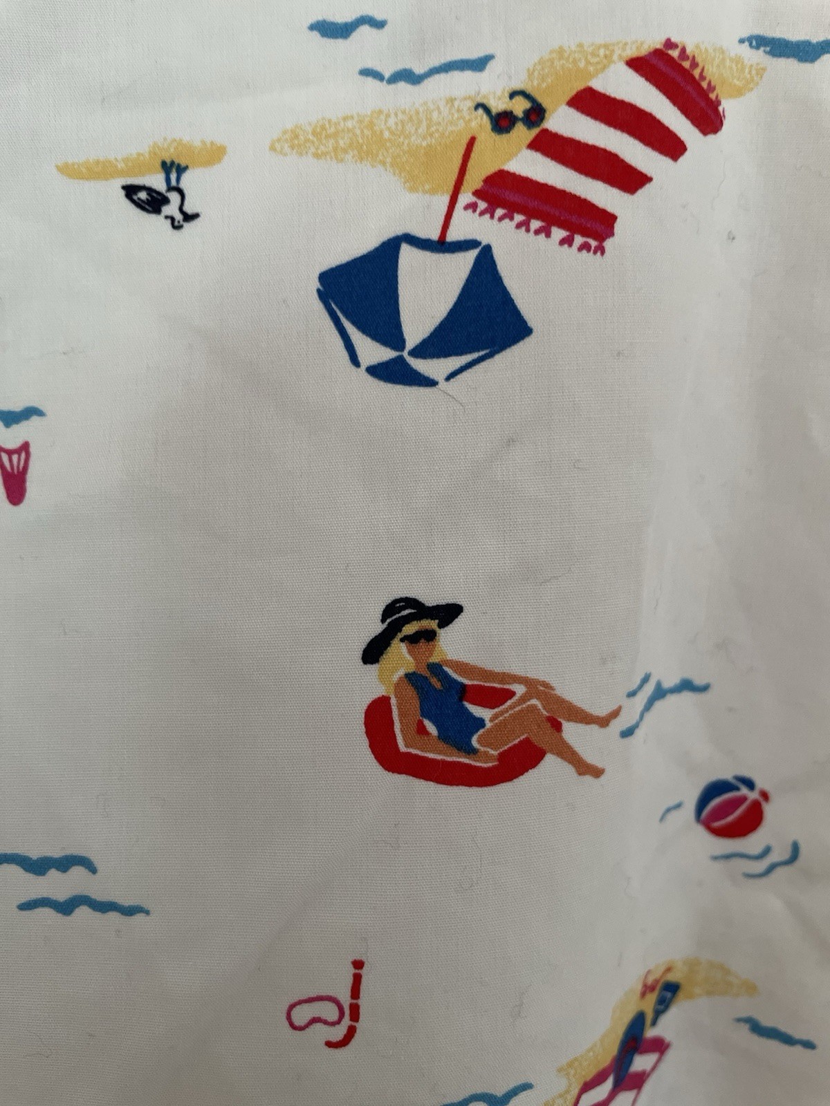 Lands End Sleeveless No Iron Supima Sleeveless Woman’s Top Fun Print Size 14