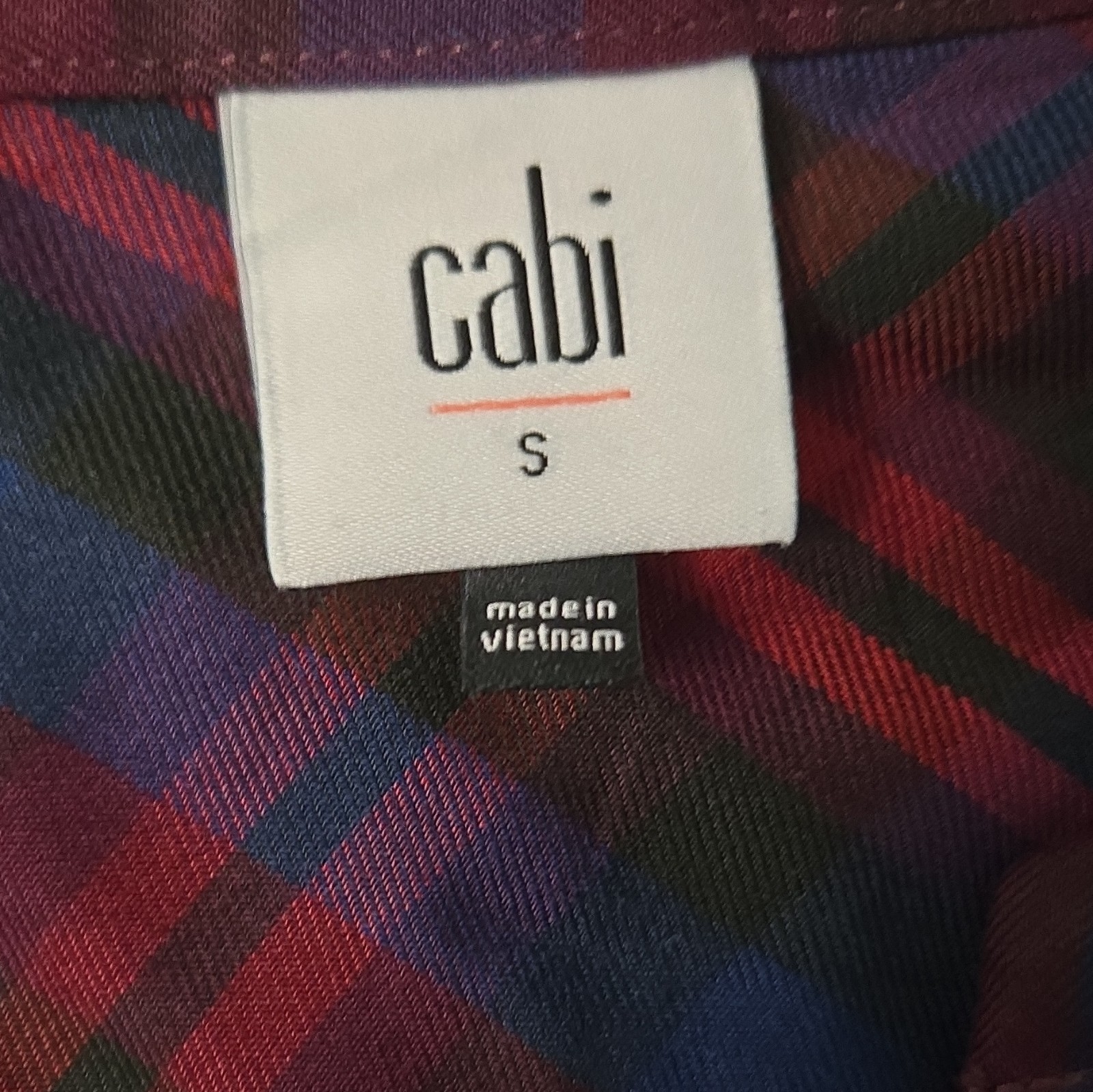 CAbi Plaid Burgundy Blue V-Neck Button Front Blouse Women’s S Long Sleeve