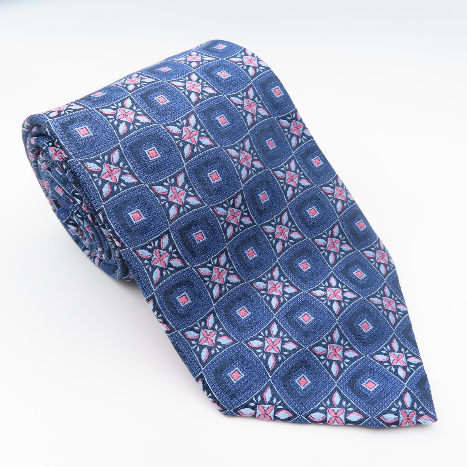 Tom James Tie Silk Blue Pink Floral 3.75″ Wide 57″ Long USA Corporate Image