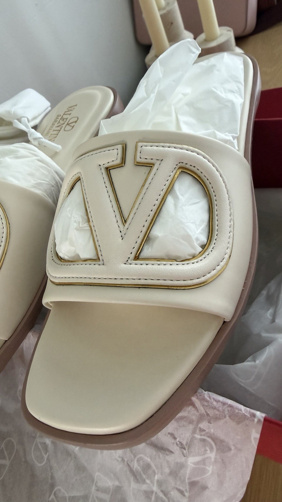 Valentino Garavani VLogo Beige Leather Slide Sandals Women’s EU 36