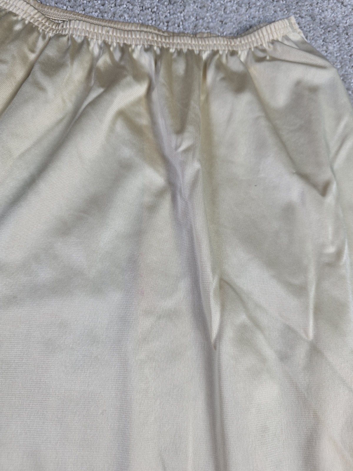 Vanity Fair S Vintage Slip Stretch Lace Slit Small Nylon USA Ivory Skirt READ