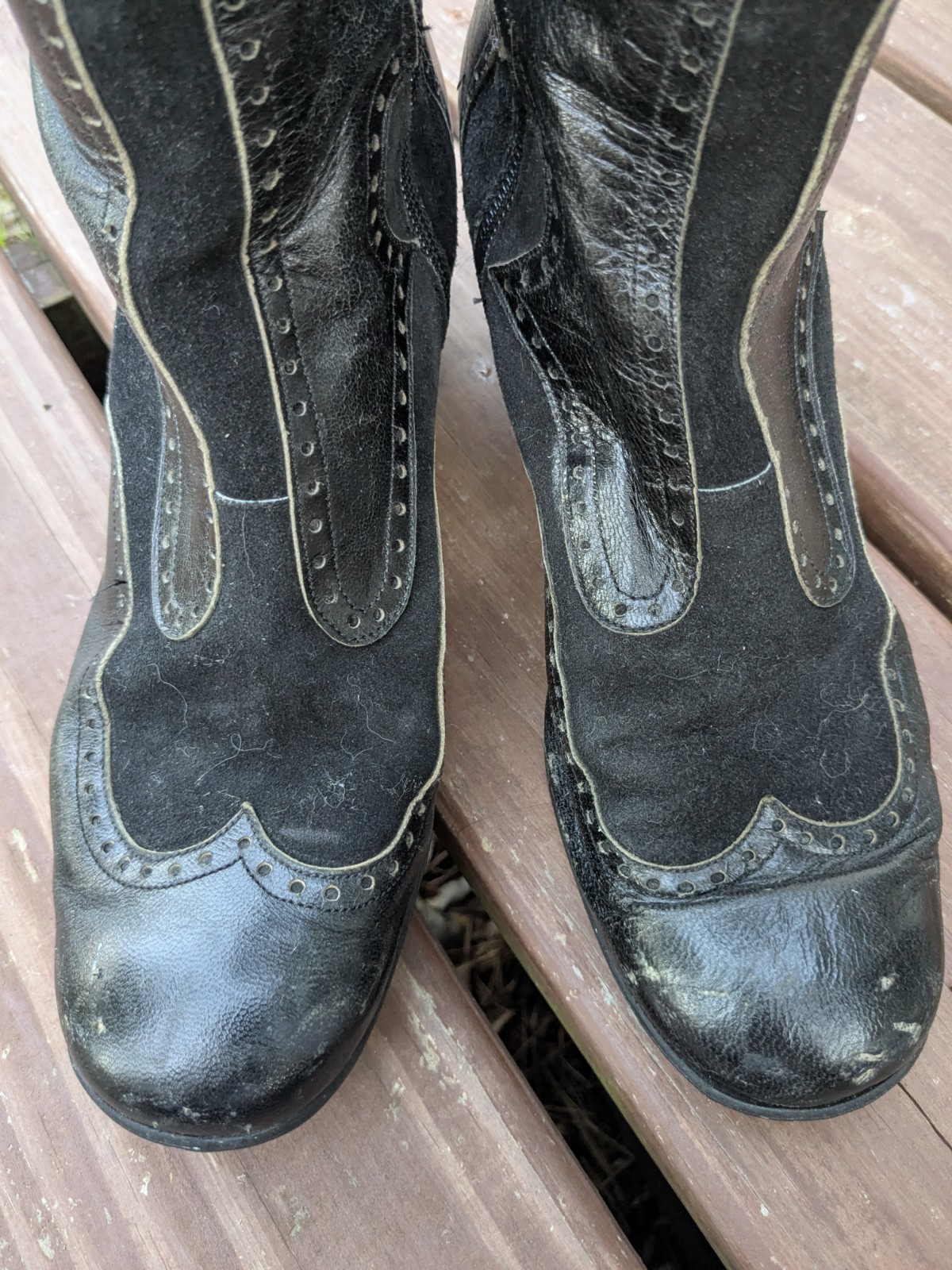 2 Pairs Boots