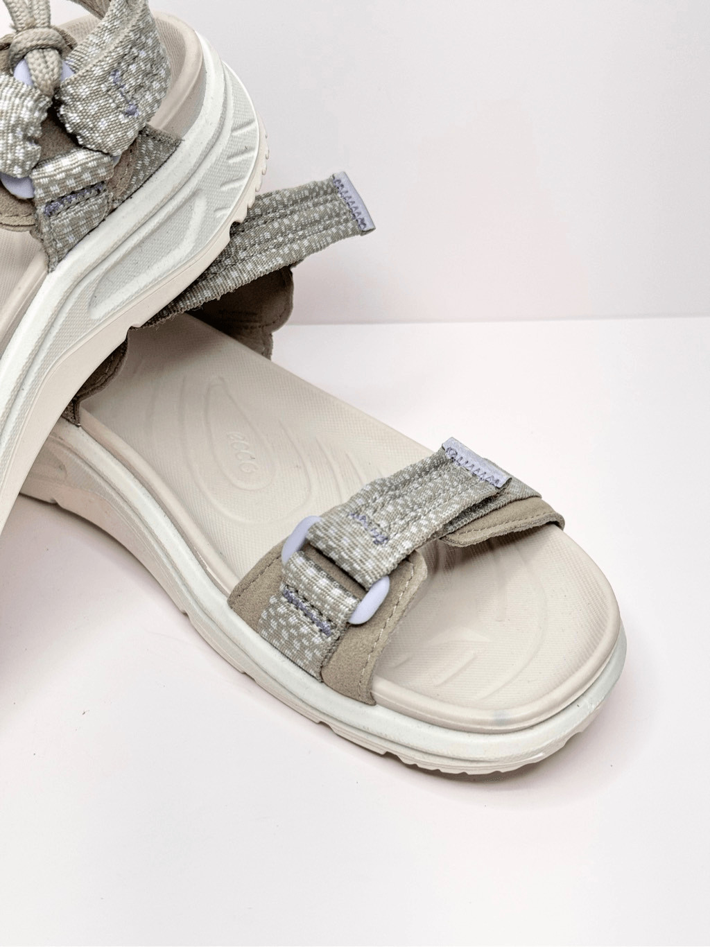 Ecco Water Sandals Size 5.5US X-Trinsic in Vetiver Comfort Technology