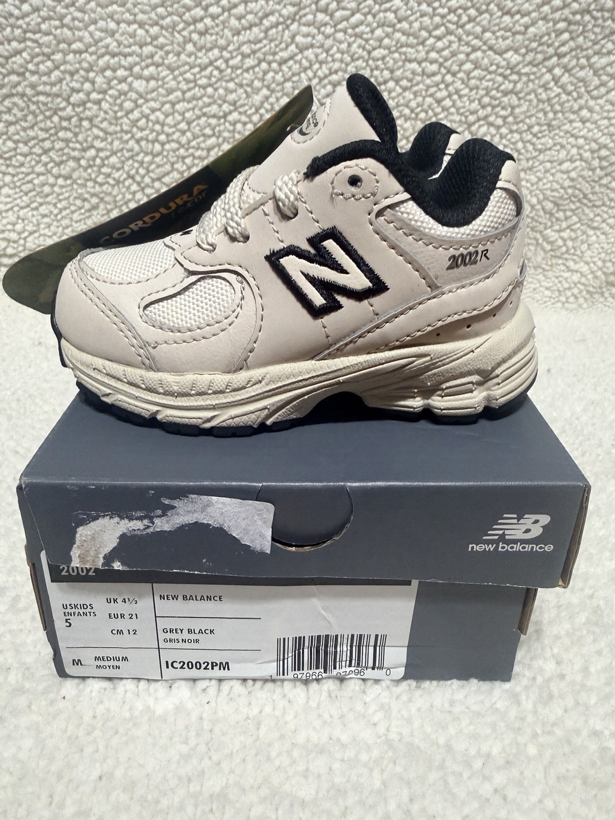 New Balance 2002R Unisex Kids Athletic Sneakers US 5 M Gray/Black IC2002PM