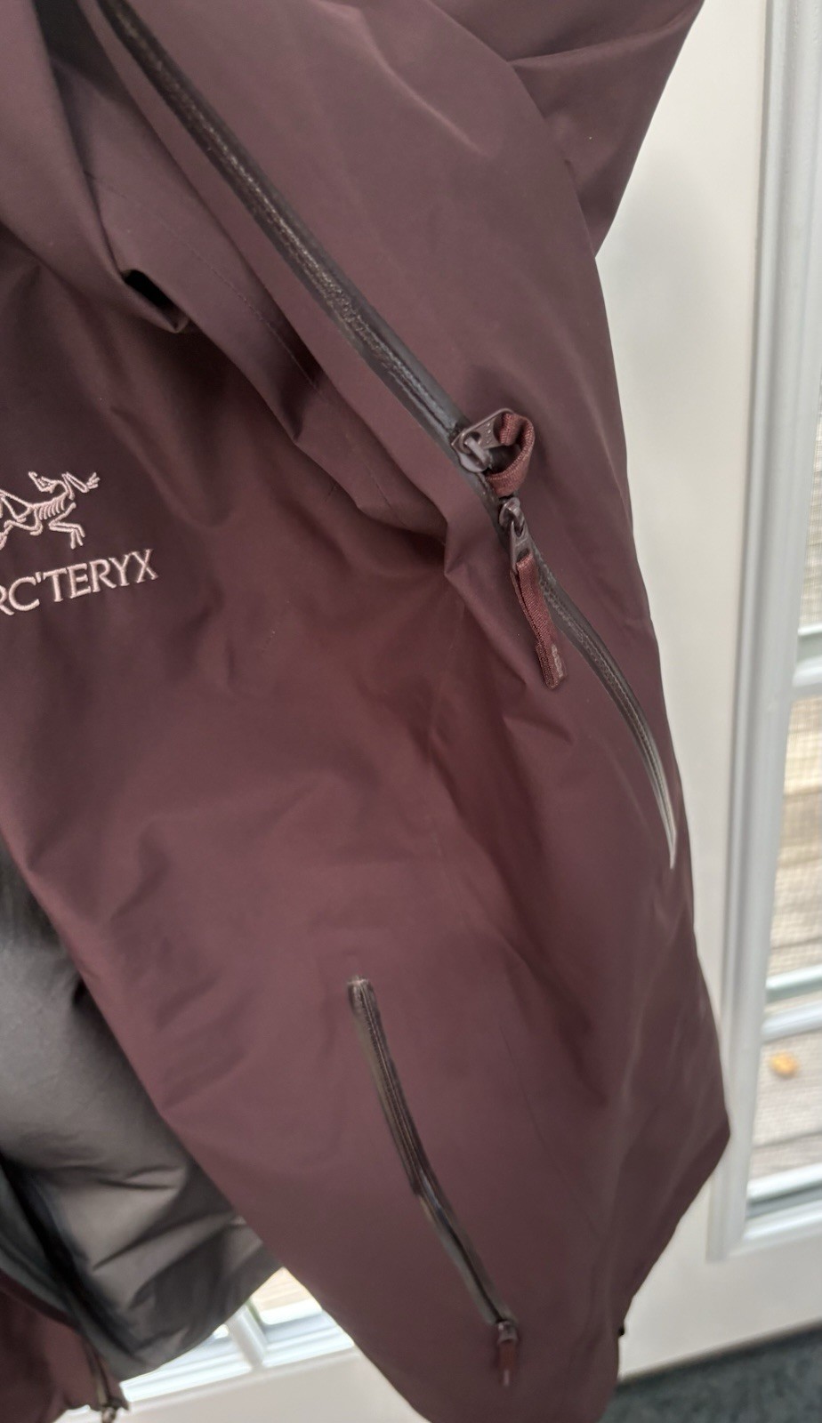 Arcteryx Women’s Beta Gore Tex Jacket EUC Size XL