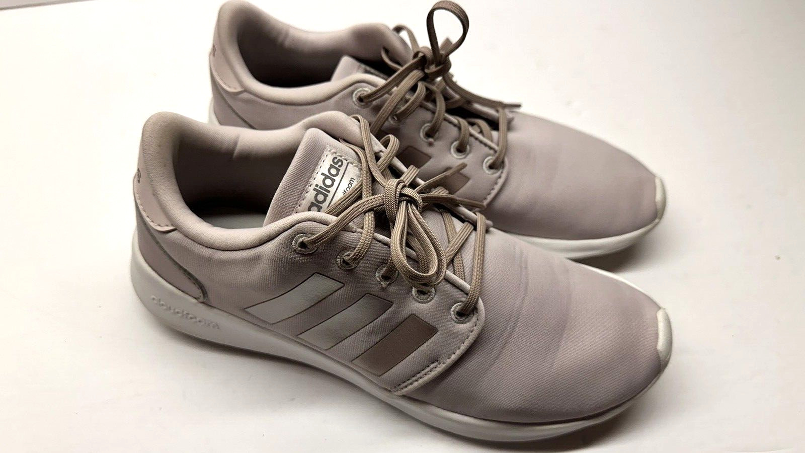 Women’s Adidas Purple Memory Foam Footbed Sneakers Size US 6.5