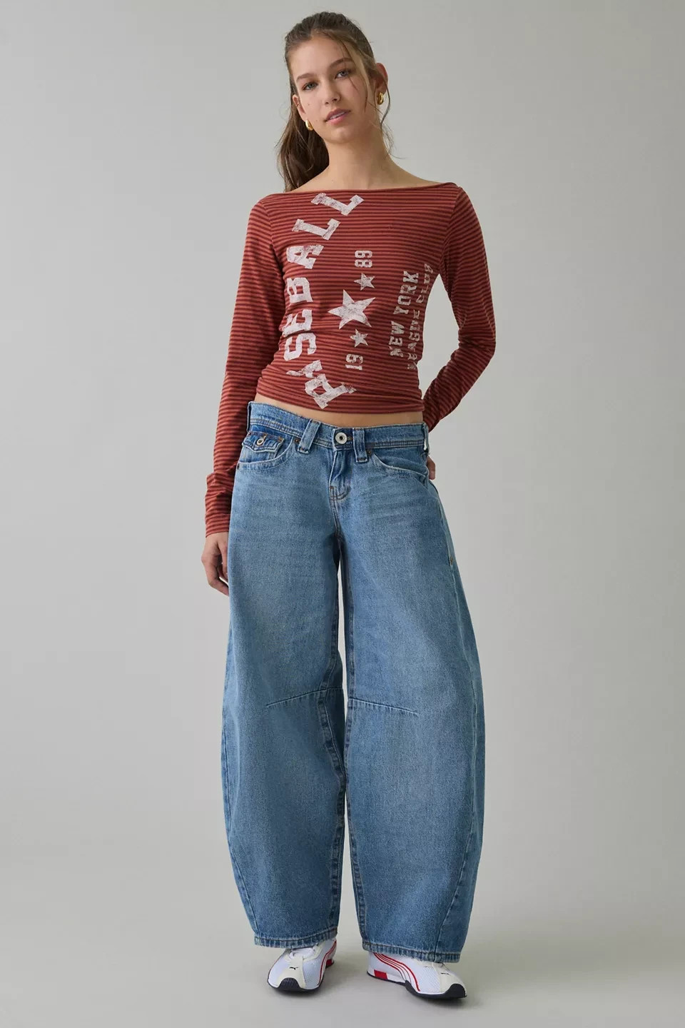 urban outfitters-BDG Kayla Cocoon Low-Rise Jeans