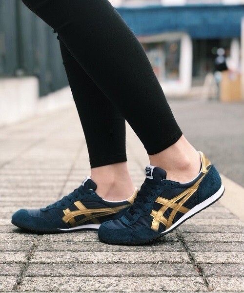 Onitsuka Tiger SERRANO 1183B400 400 Midnight Pure Gold