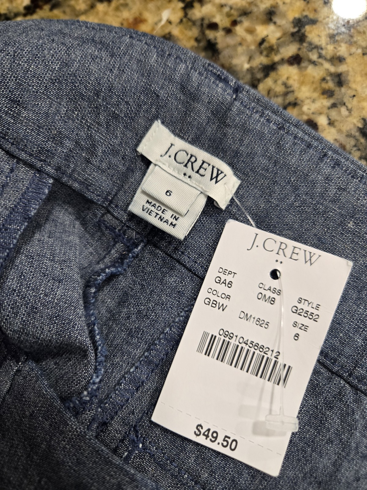 J.CREW Women’s Blue Chambray Chino Shorts Size 6 8″ Inseam Mid Rise Pockets