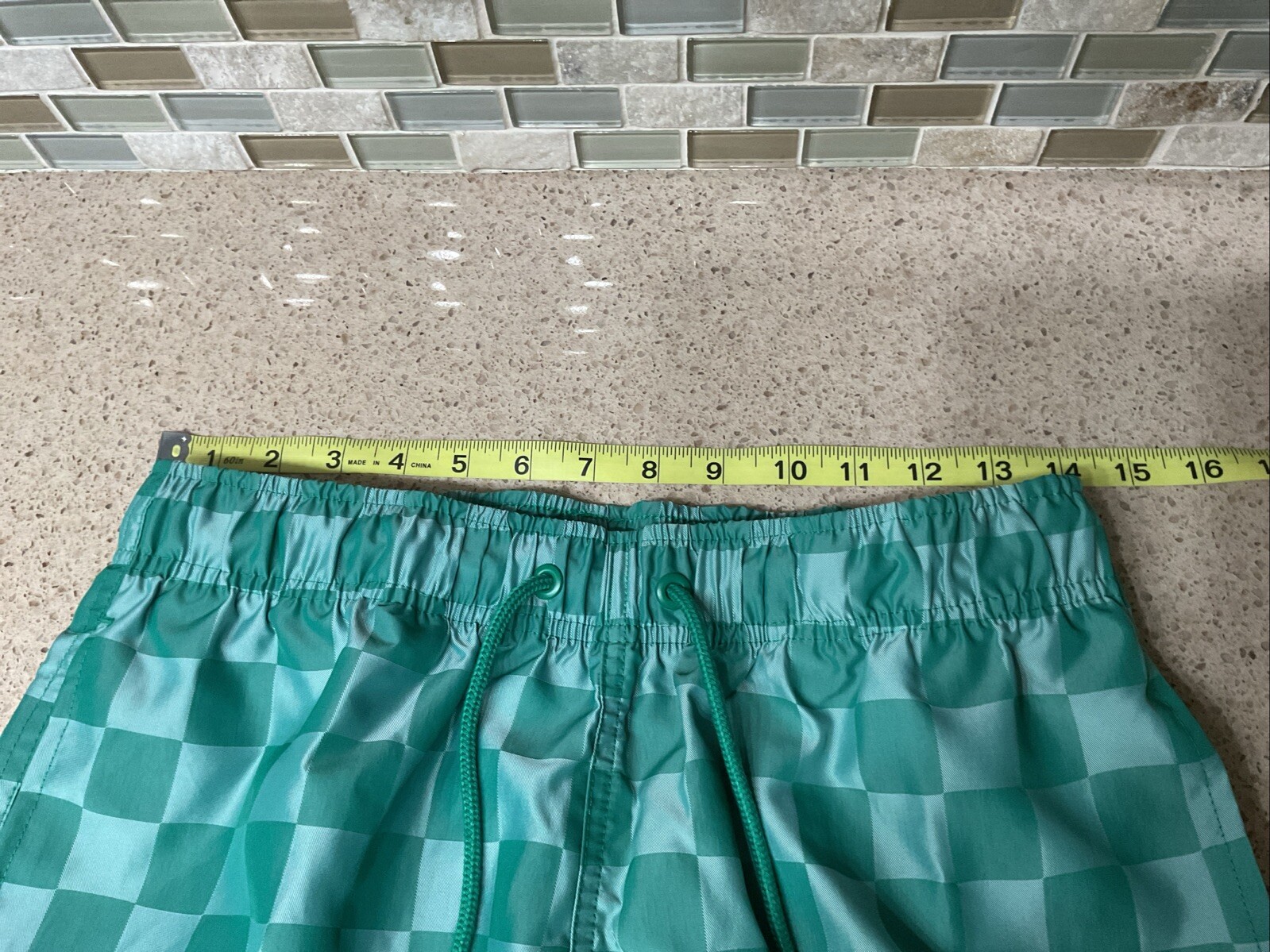 Nike Shorts Checkered Club Flow Casual Athletic Sz Small Green FN3098-365 New
