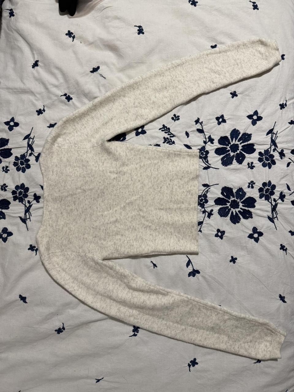 Aritzia Wilfred sweater top cropped In heather Birch Size Small