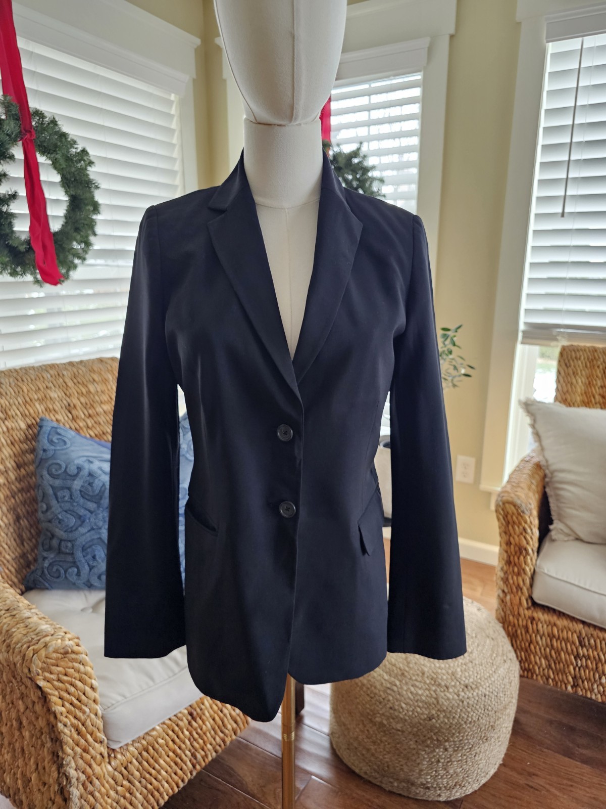 Banana Republic Wool Blend Slightly Fitted Stretch Black Blazer Women’s Size 2