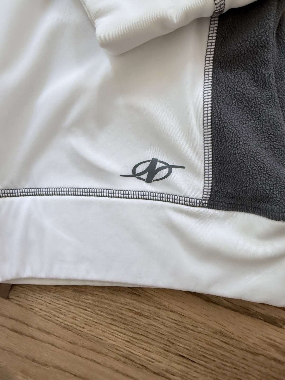 Nordic Track Half Zip Workout Hoodie White Black Outdoor Indoor Athletic Medium