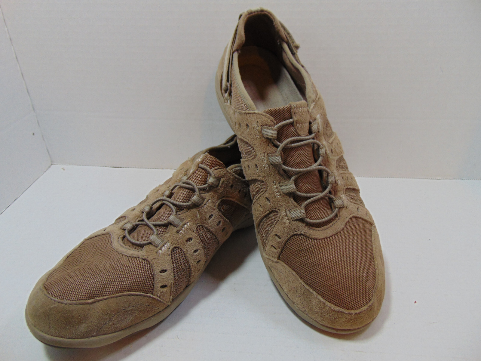 Bass Propel (Tiffany) Stabilizer Walking Shoes – Women 8.5M Tan Suede and Mesh