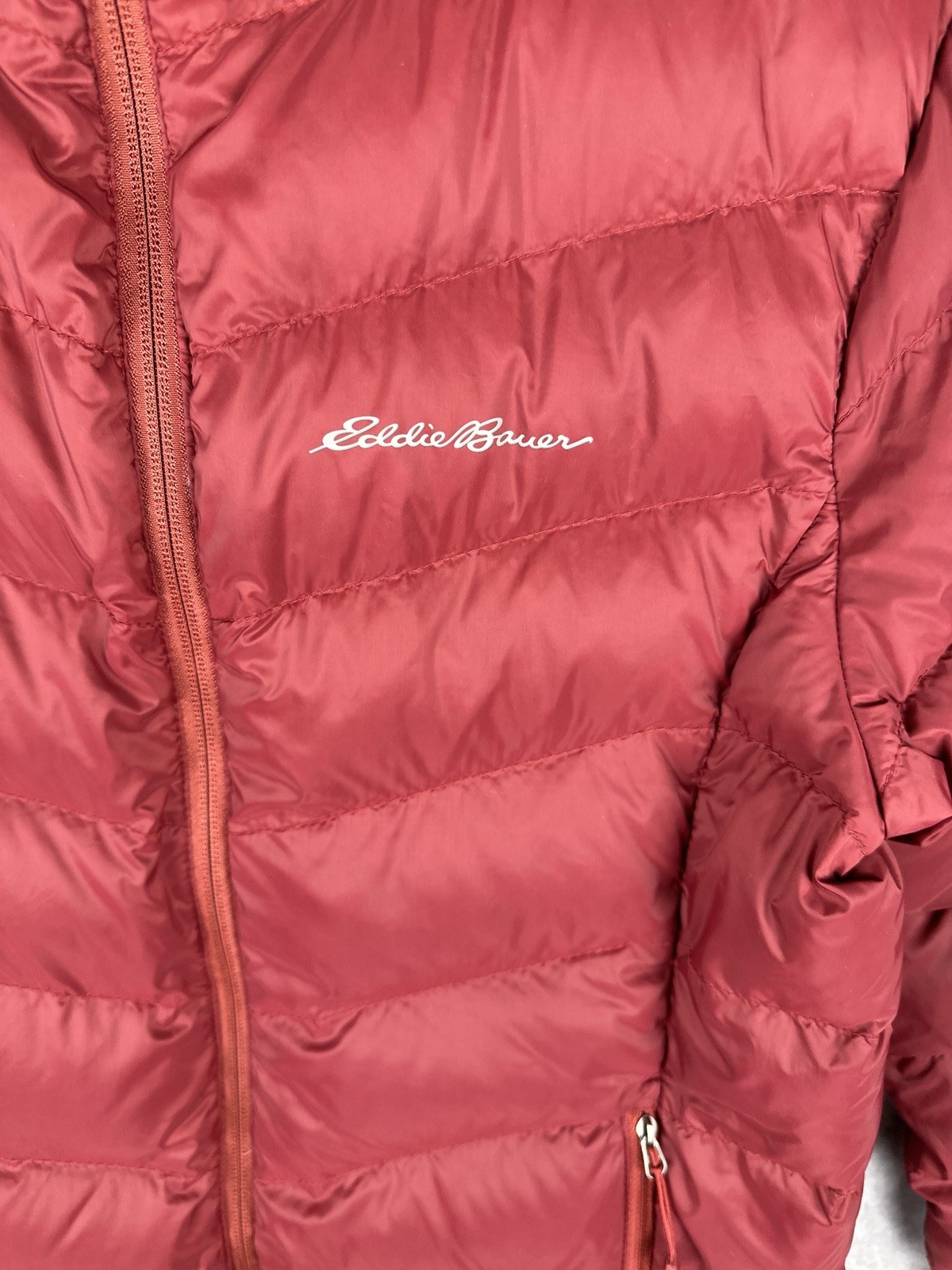 Eddie Bauer Women’s Medium Down Puffer Jacket Hooded Burgundy 80% Down