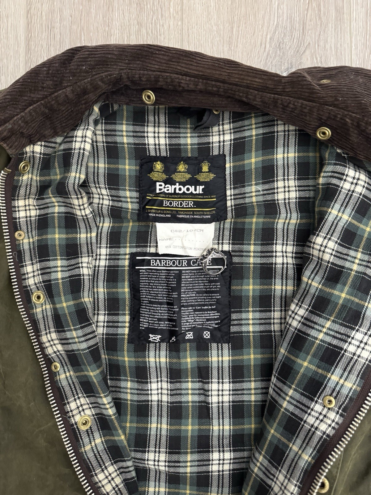 vintage Barbour A200 Border Waxed Olive Green Jacket 42/107CM Size L England