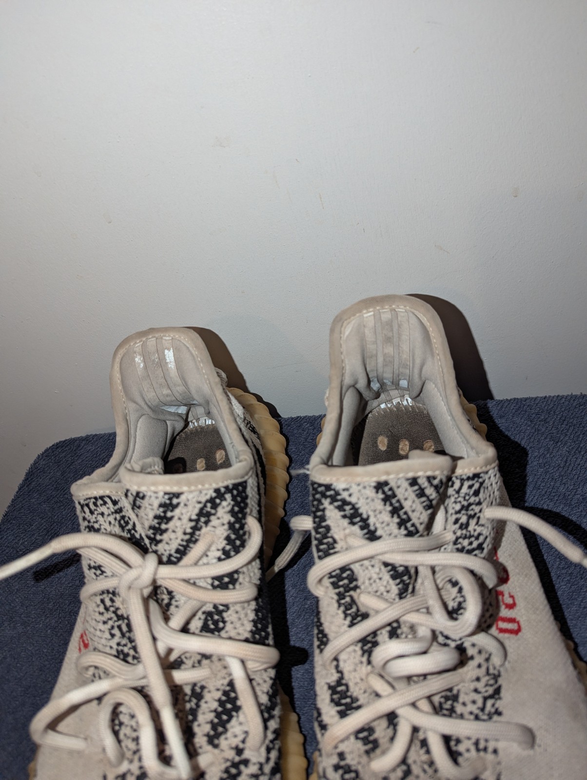 Adidas Yeezy Boost 350 V2 Zebra Mens Size 10 CP9654 White Black Sneakers