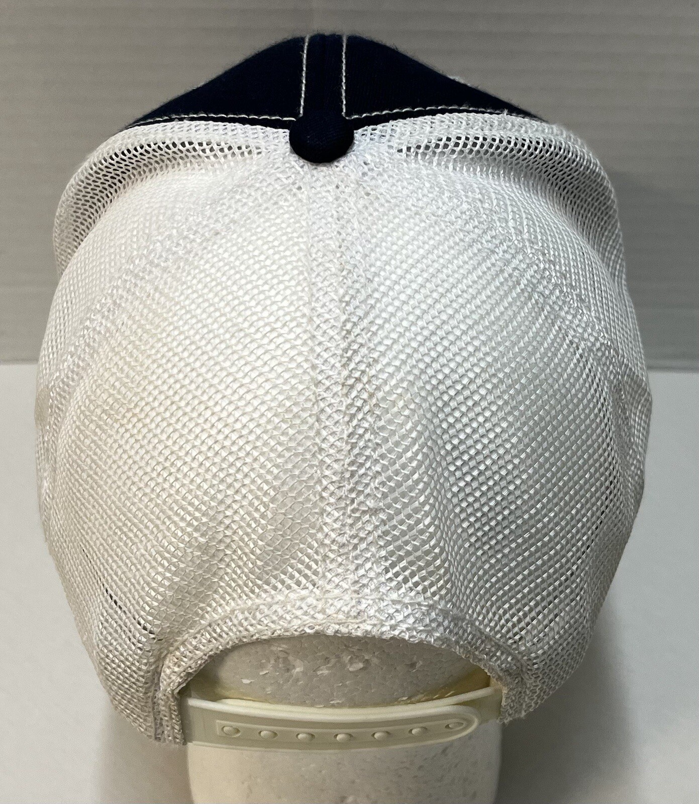 Southern Lure Mesh SnapBack Ball Cap Hat Front Patch Logo Bronco Surfboard EUC