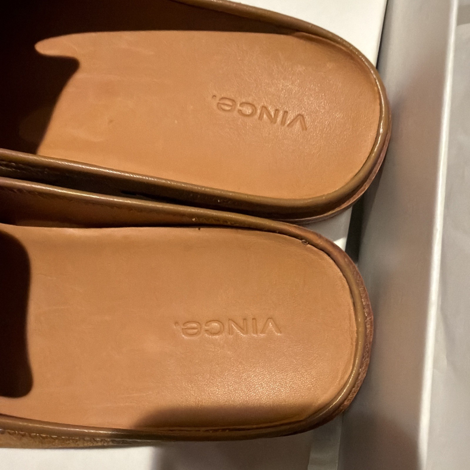 NIB Vince Canella Tan Suede Mule Slip On shoes NIB Size 9.5 Brand New