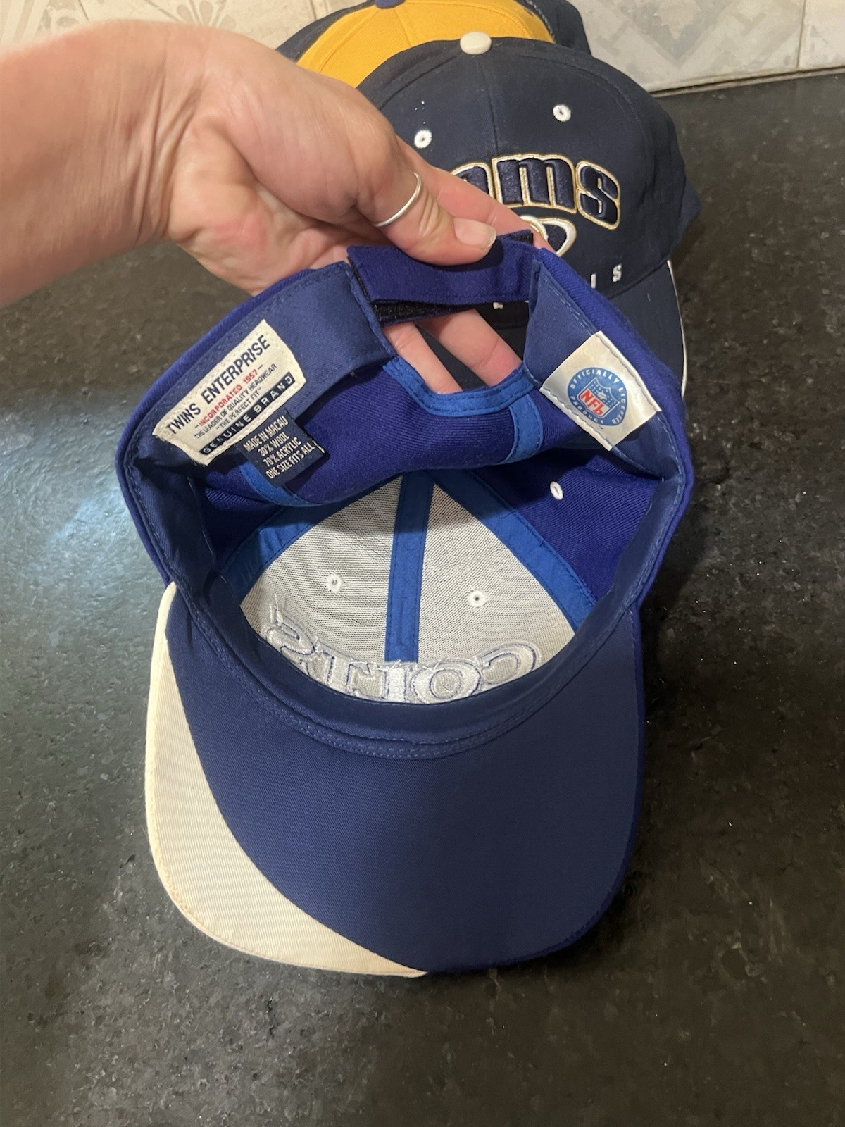 Lot 7 Sports Caps / Hat Collectible