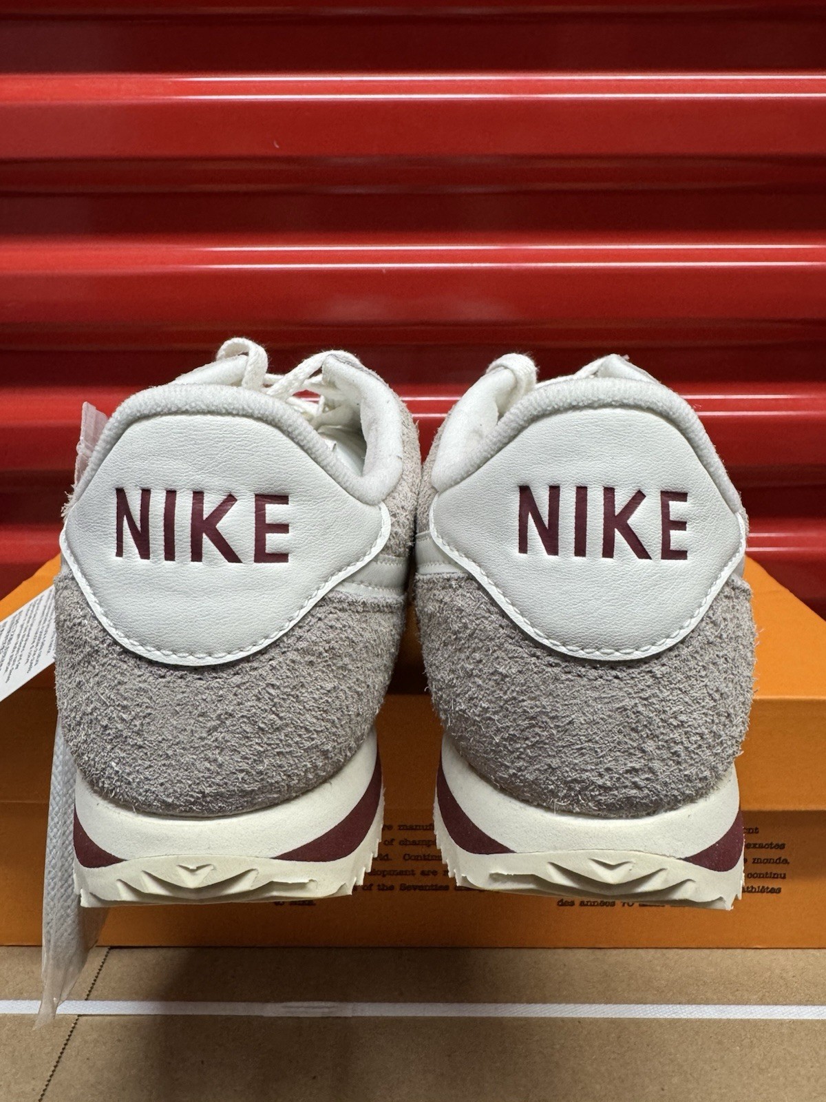 Men’s Size 9 – Nike Cortez SE Suede College Grey Sail Dark Team Red HF3142-001