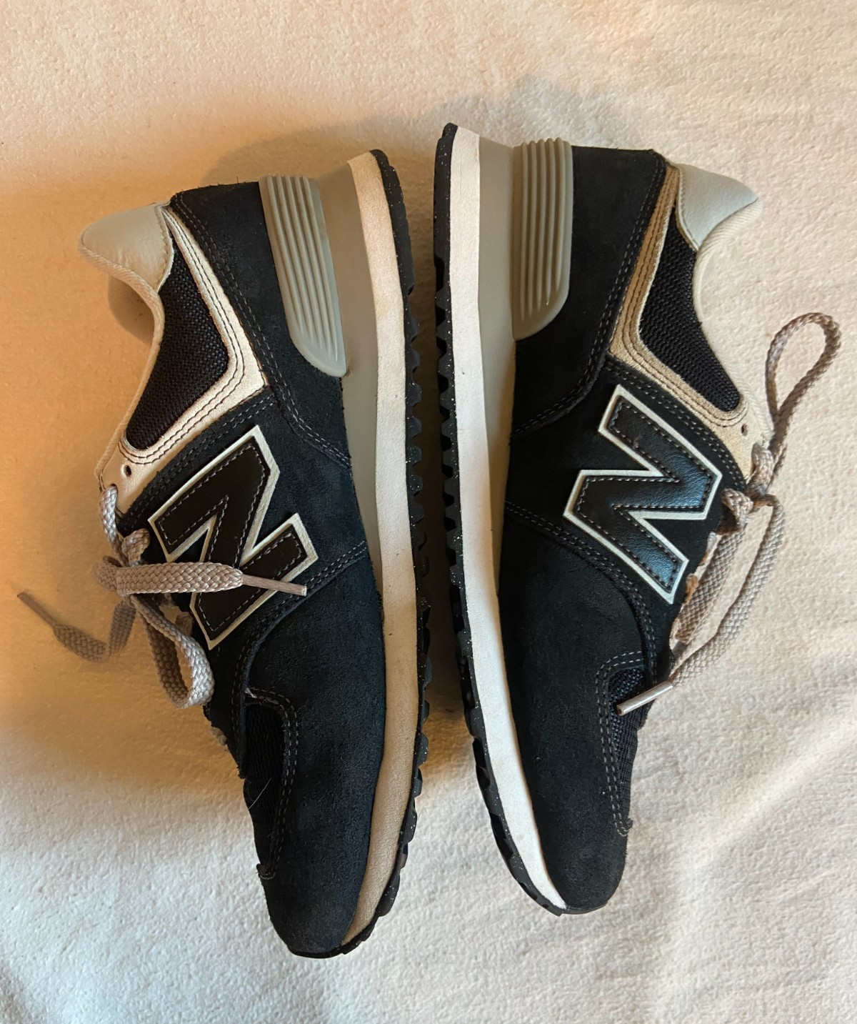 New Balance 574 Classic Black Gray White Lace-Up Low Top Sneakers