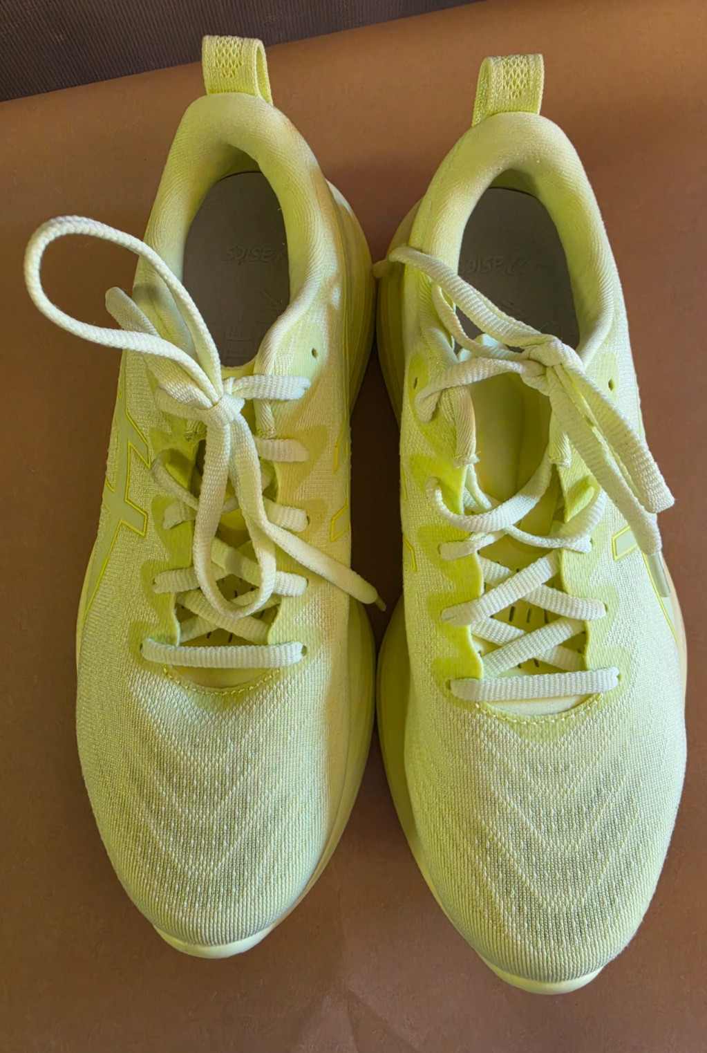 Asics Gel Cumulus 27 Lite-Show Huddle Yellow – Women’s Size 8