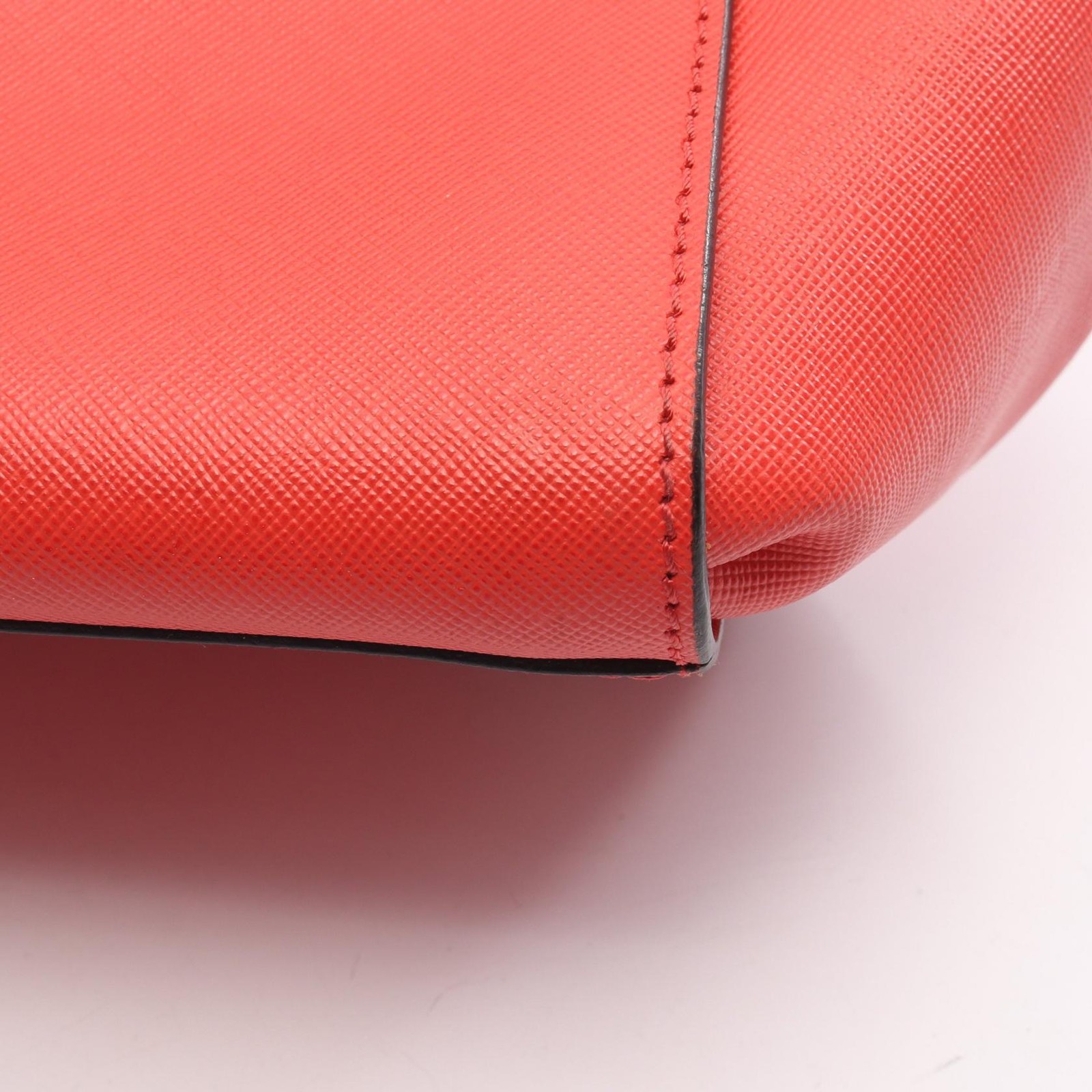 MCM Leather 2way Handbag – DUTY FREE