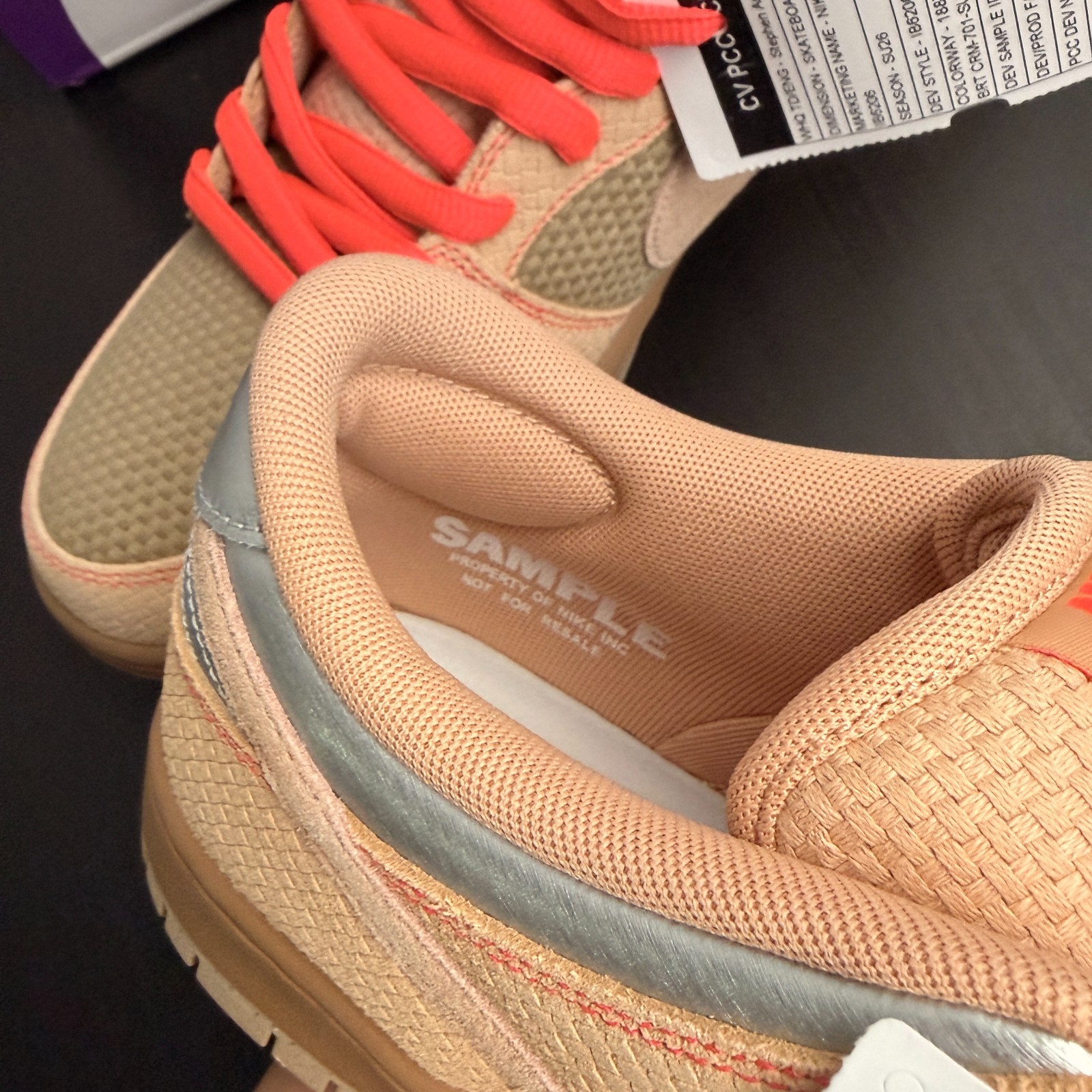 SAMPLE Nike Sb Songkran/Somtum Dunk Low IB6206-701