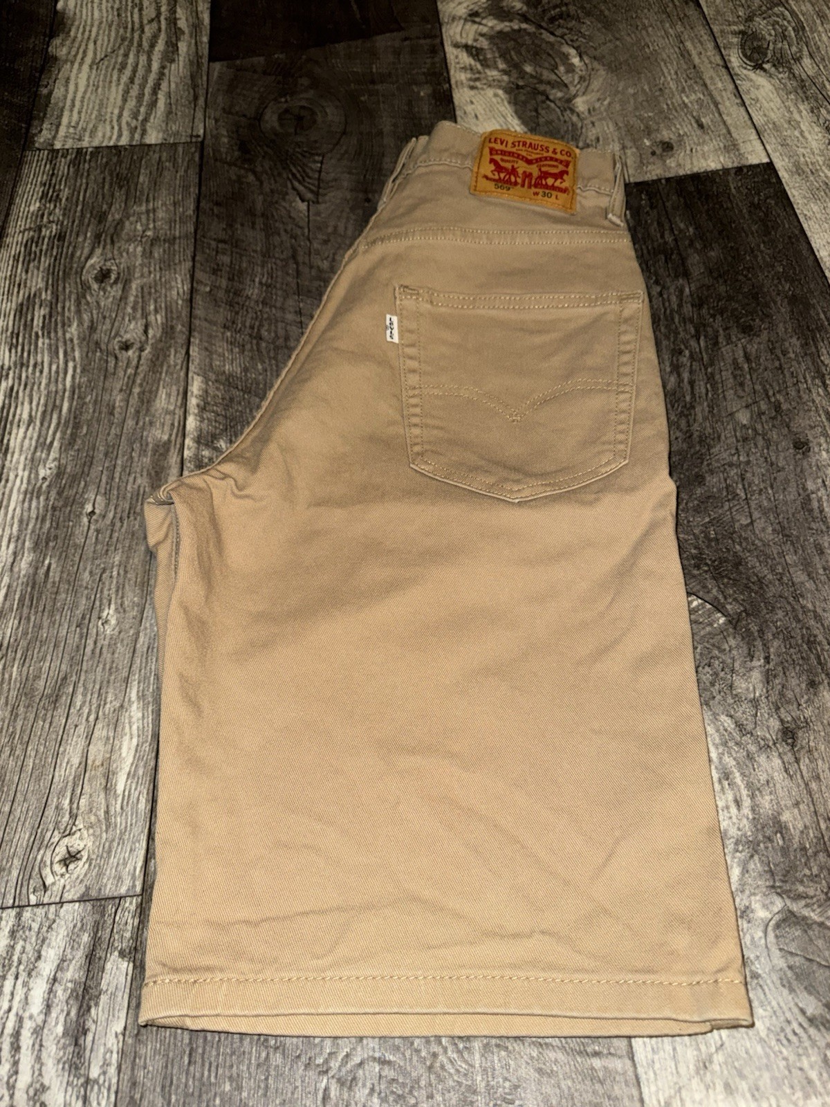 Levi 569 Jean Shorts Men’s Size W30 Khaki Tan Denim Relaxed Fit Cotton Blend
