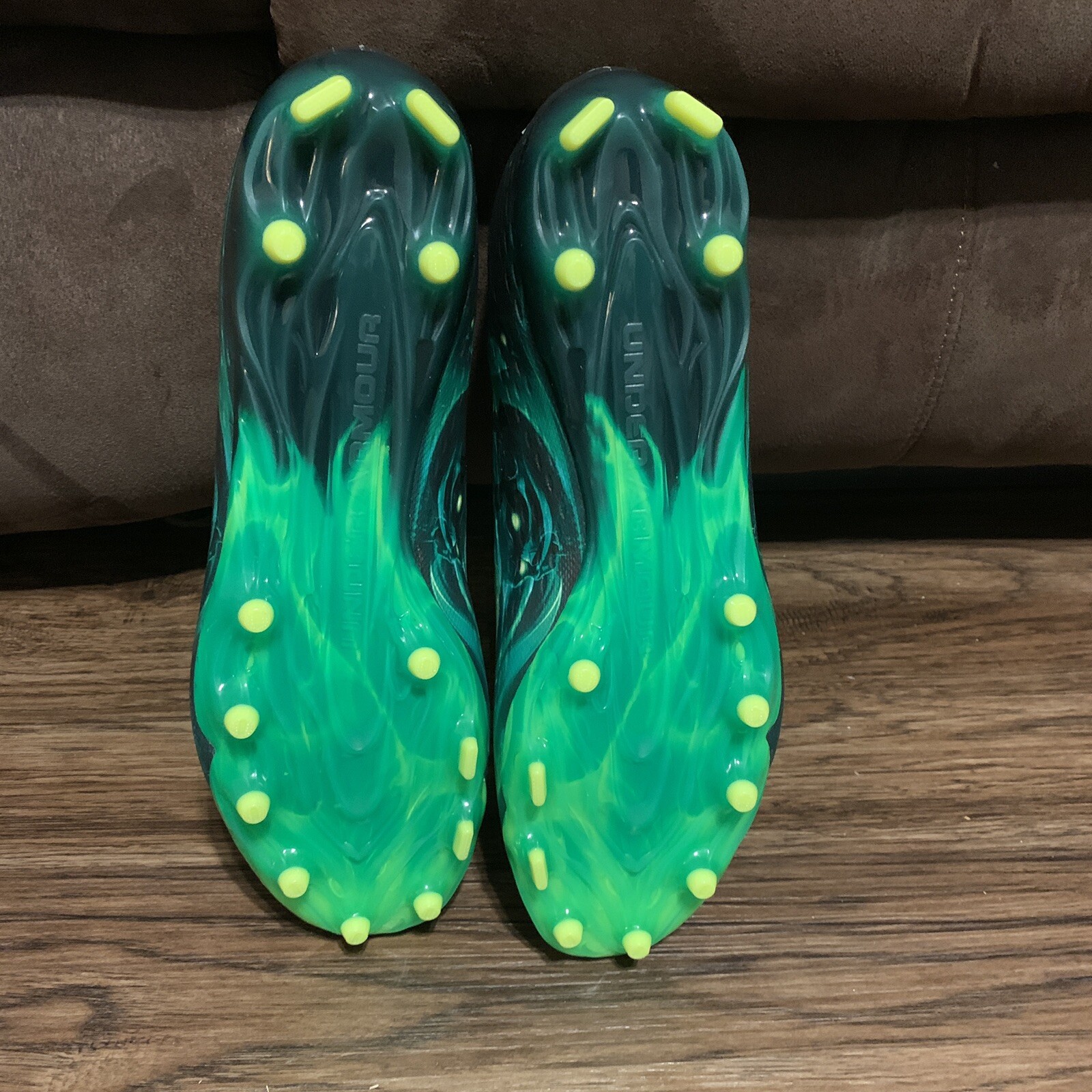 Under Armour Lux Spotlight Black Green Men’s Football Cleats Size 13 3025376-001