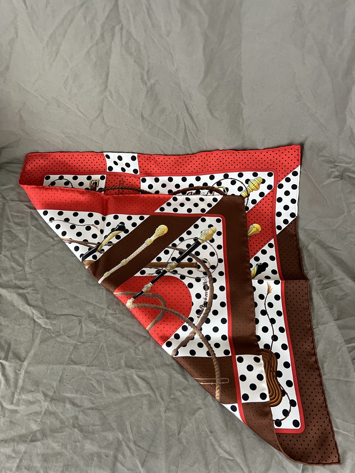 Hermès Gavroche 45cm 100% Silk Scarf c. 2012 – Pre-Owned in Excellent Condition