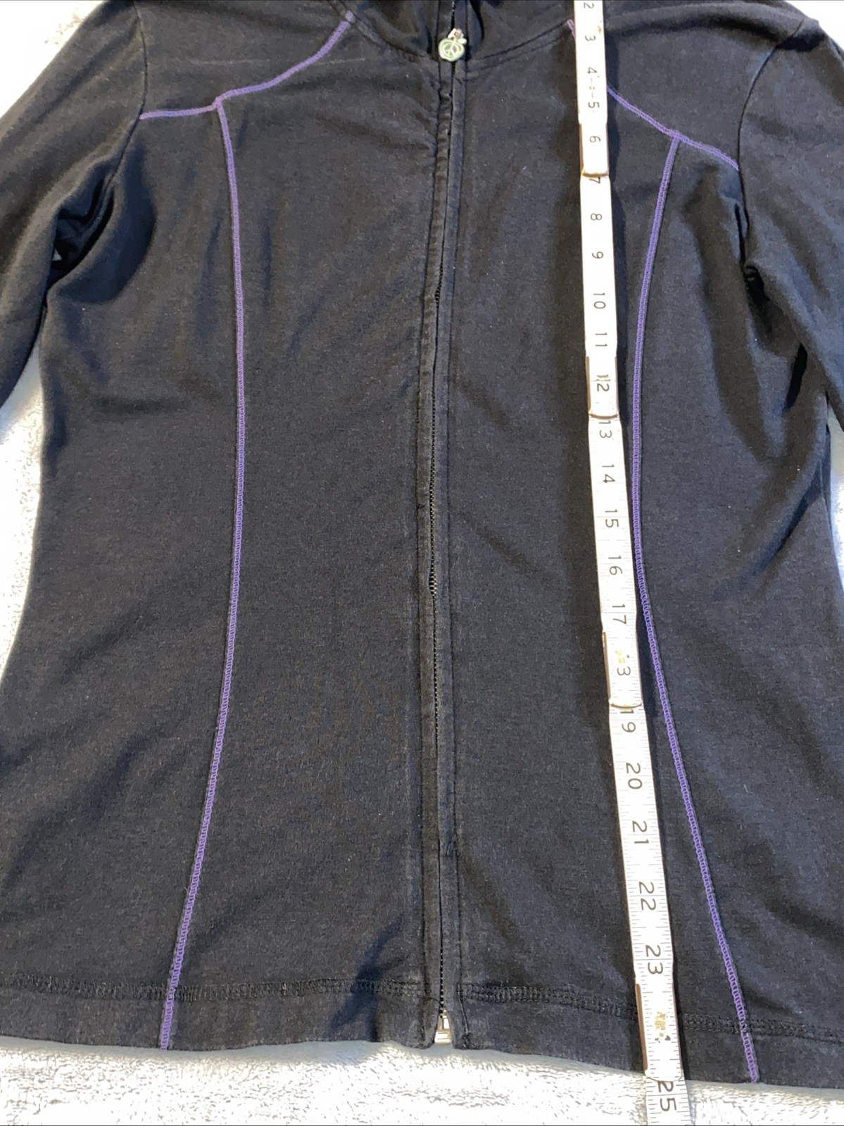Green Apple Active long-sleeve Bamboo Full Zip Women’s Size Medium Black Jacket