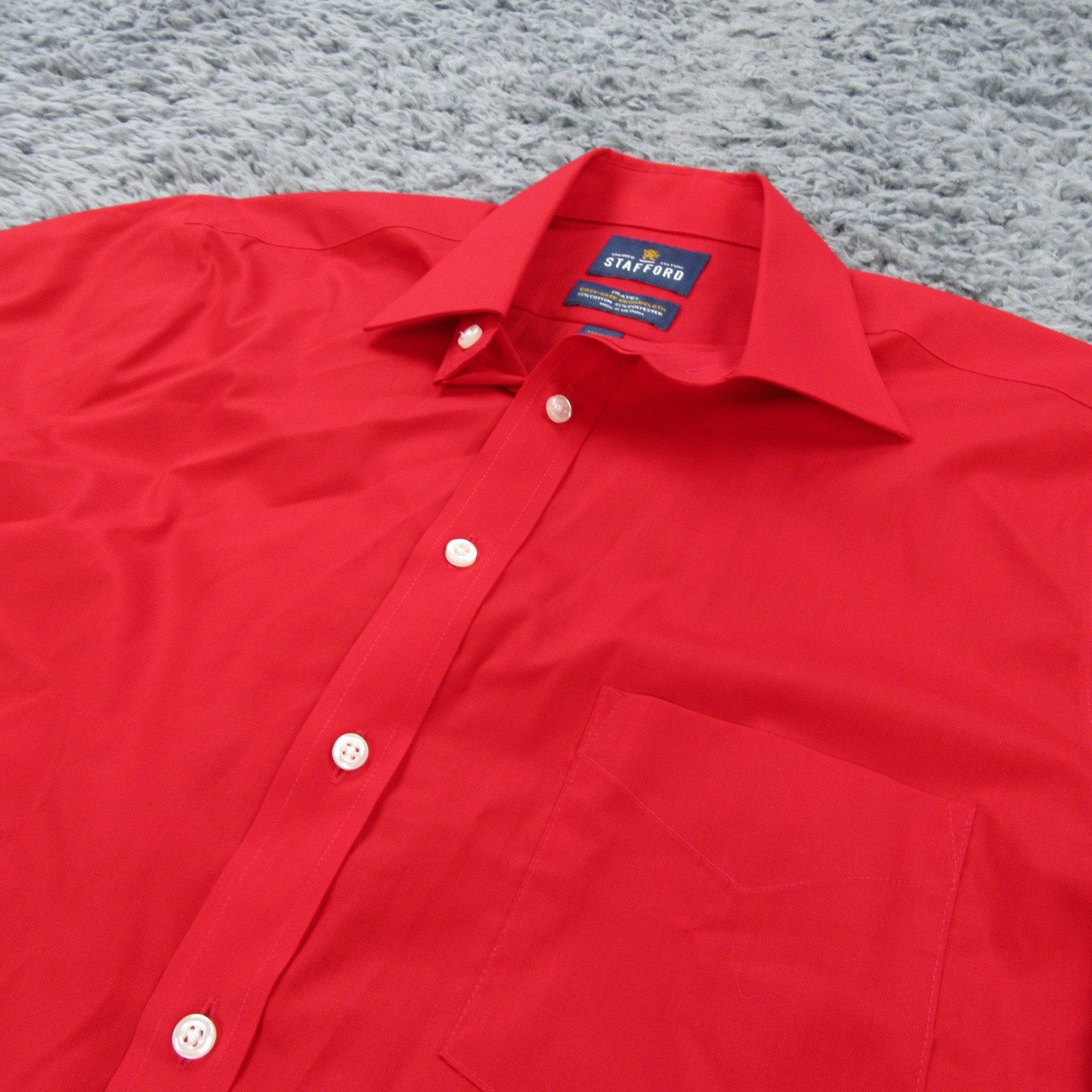 Stafford Travel Shirt Mens Medium Red Regular Fit Broadcloth Easy Care Button Up