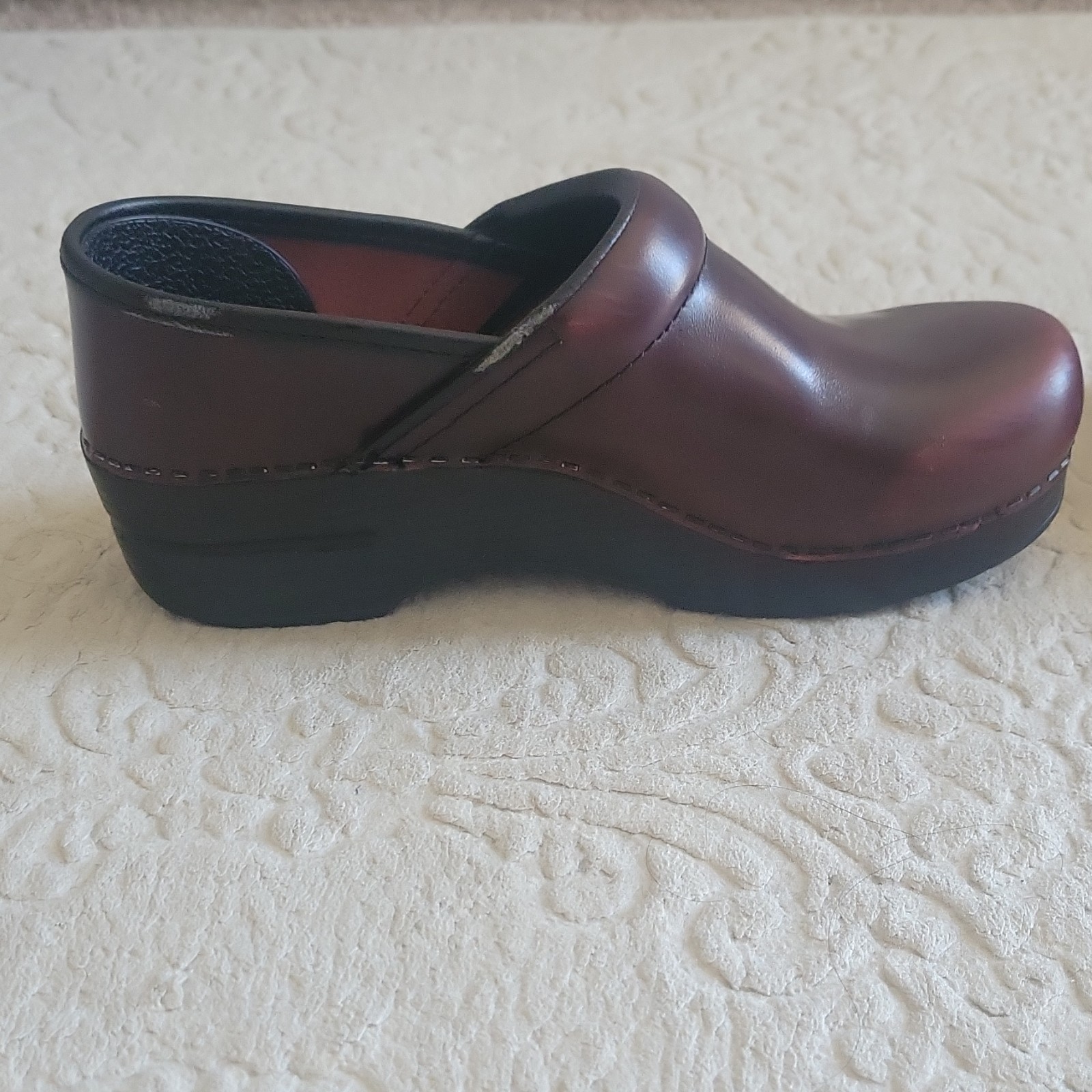 Dansko Professional Burgundy Leather Comfort ClogSlip On Wedge Heel EU 37 US 6.5