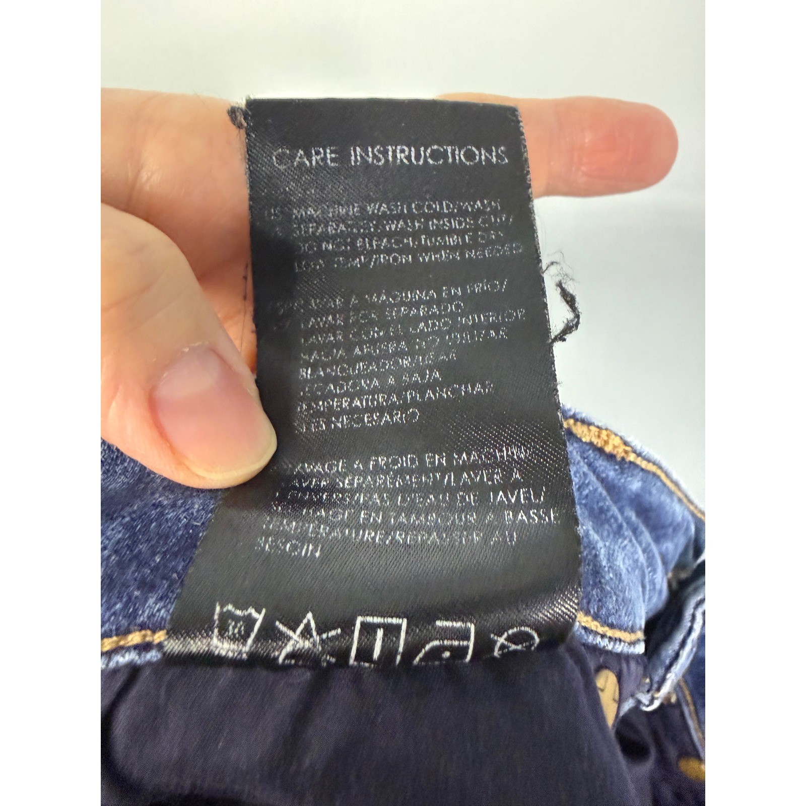 Liverpool Bermuda Denim Shorts Womens 8 Blue Montauk Mid Wash Stretch LM9027P11