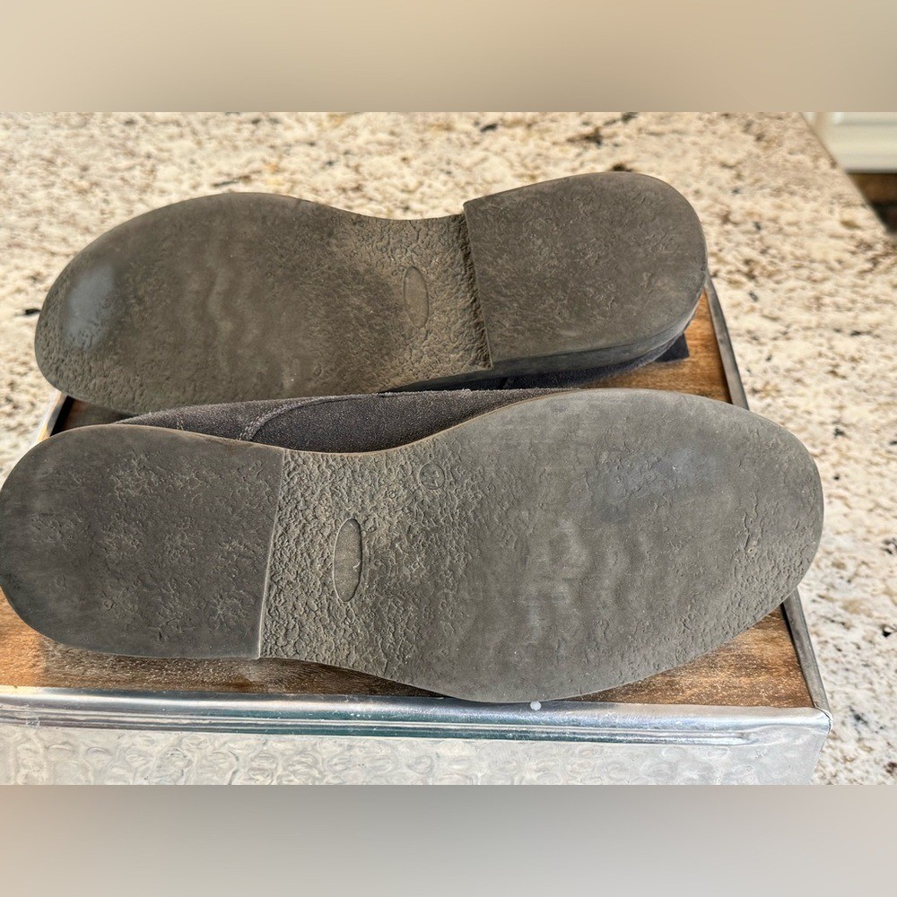 BRUNO MARC Gray Suede Boots