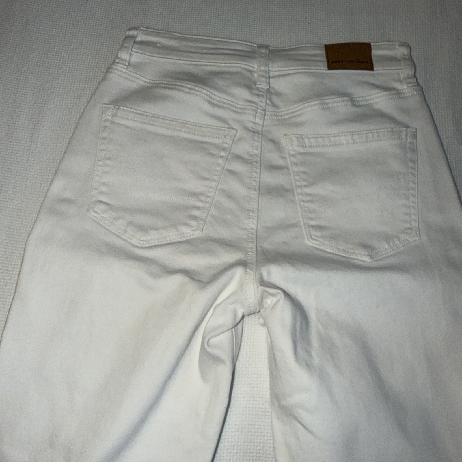 American Eagle Stretch Women’s Mom Jean Size 00R White Denim