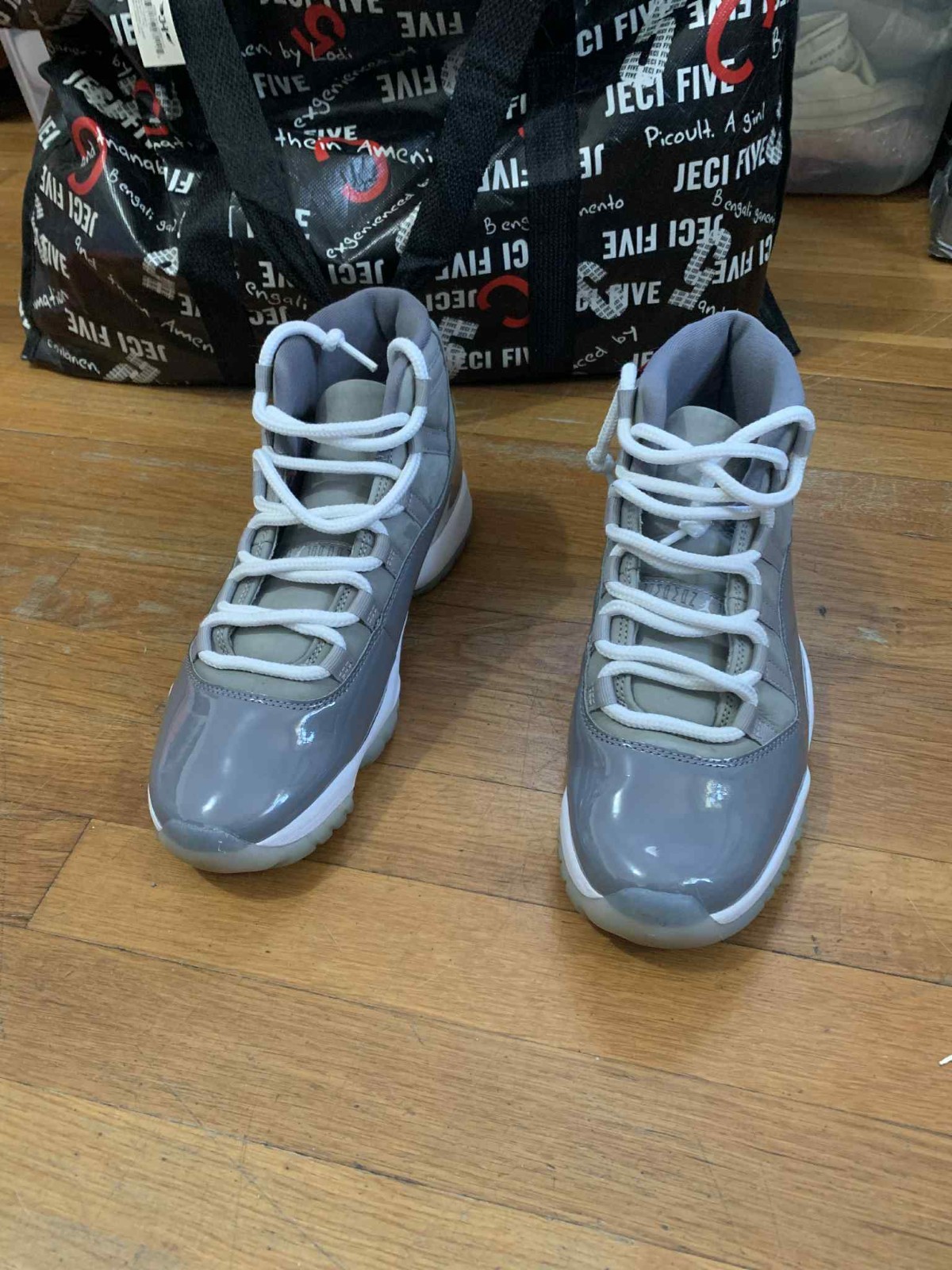 Size 9 – Jordan 11 ‘Cool Grey’ [CT8012-005] (case)