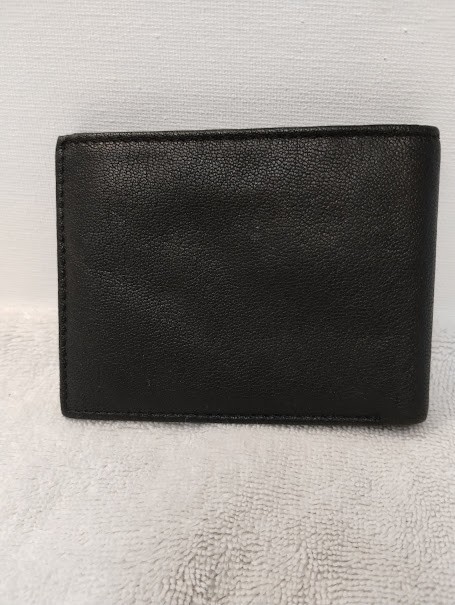TRUE RELIGION Genuine Leather Bi-Fold BLACK, great condition