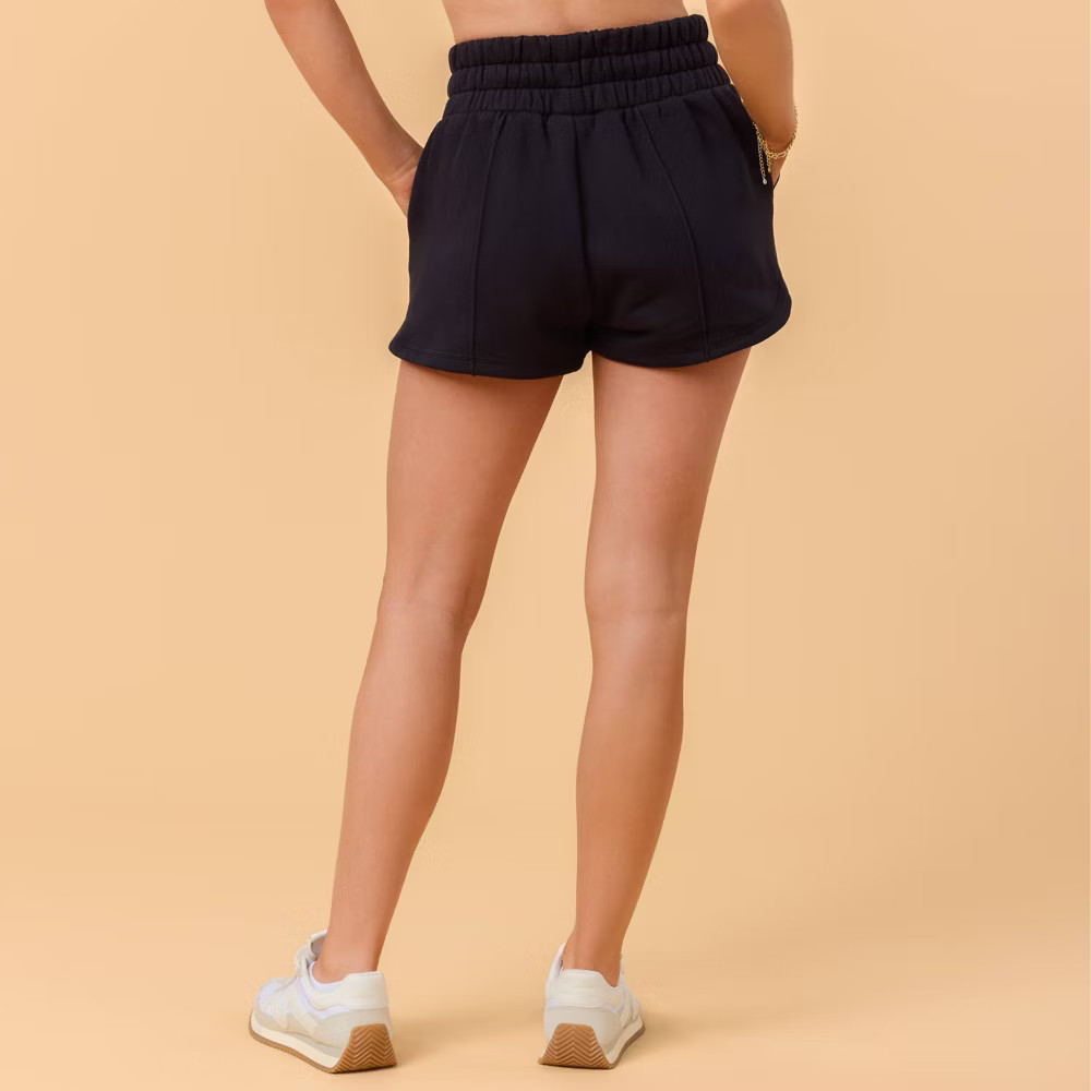 Blogilates Women Mommy & Me Marshmallow Dolphin Shorts – Black L