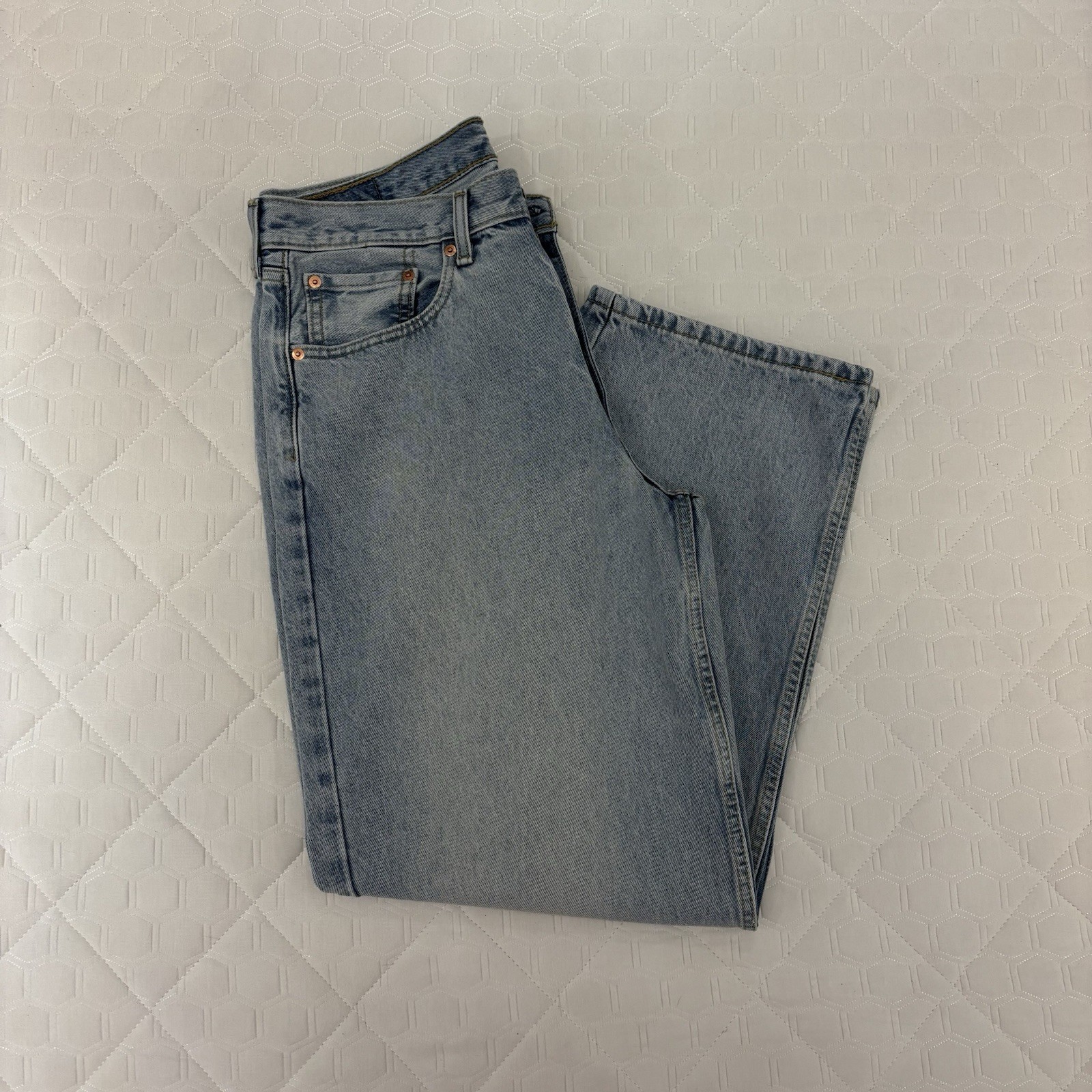 Levi’s Men’s 578 Series Light Wash Blue Wide-Leg Denim Jeans Regular Fit
