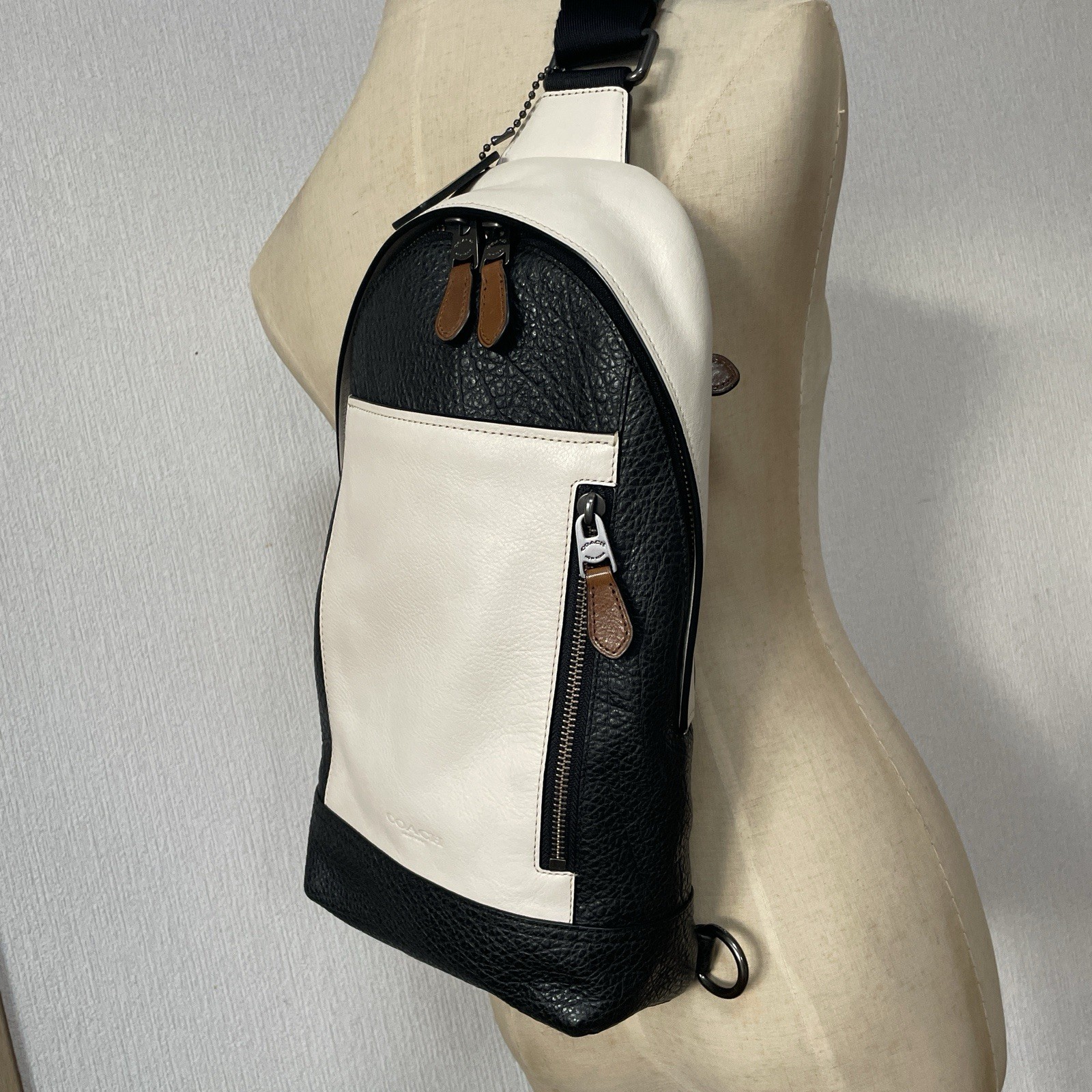 COACH Body Bag 57765 Sling Bag – Pre-owned