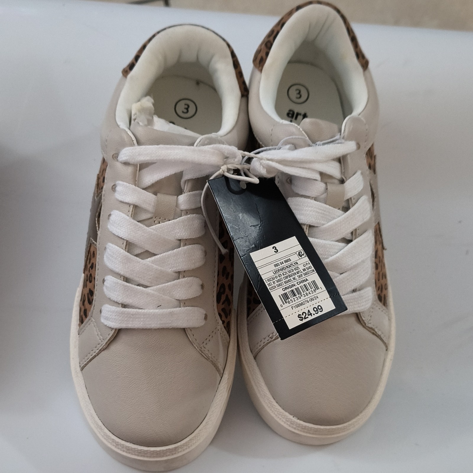 art class Girls Low Top Lace-Up Sneakers Leopard Animal Print Star Accent US 3